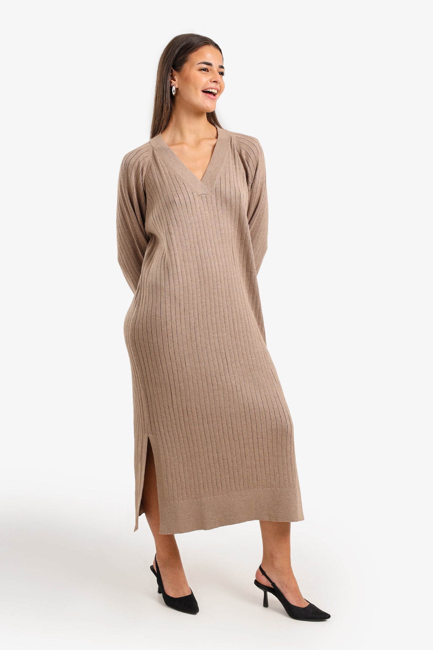 فستان ميدي مضلع وياقة V