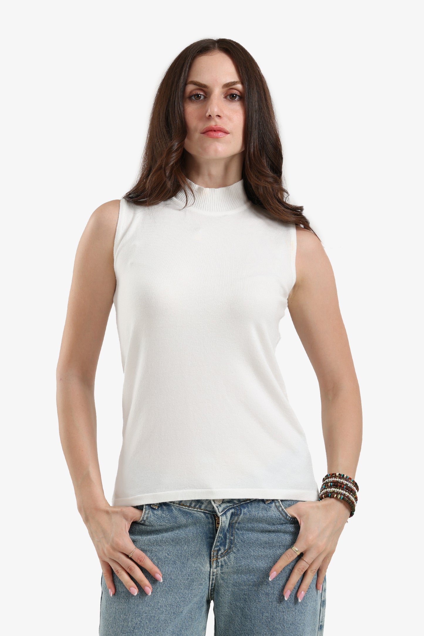 بلوفر بدون أكمام سهل الارتداء