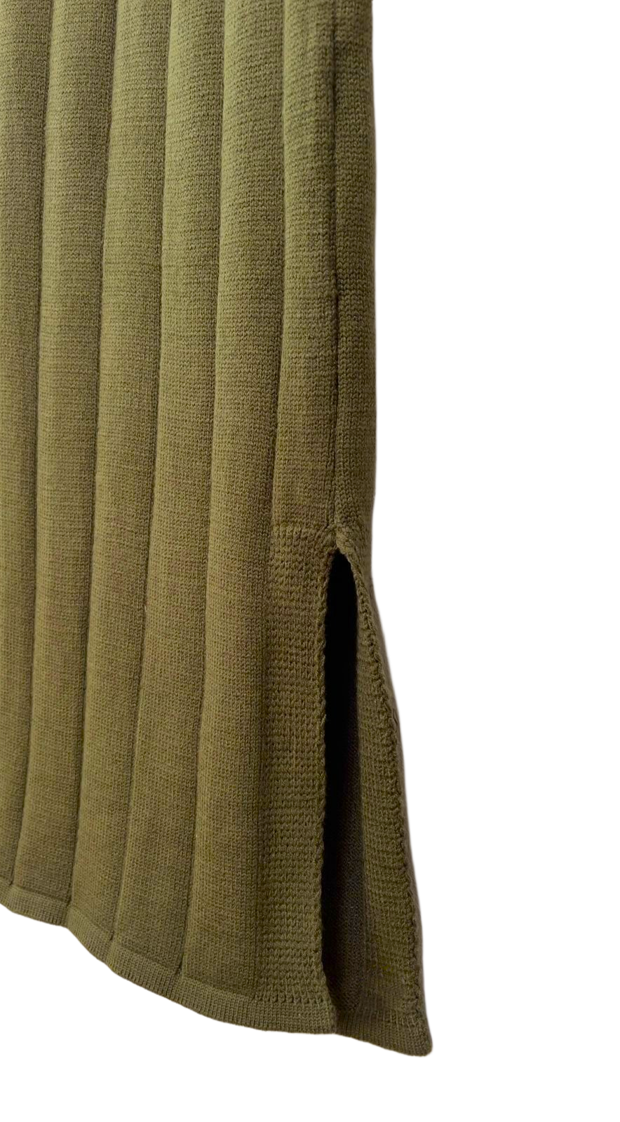 فستان مضلع بياقة دائرية