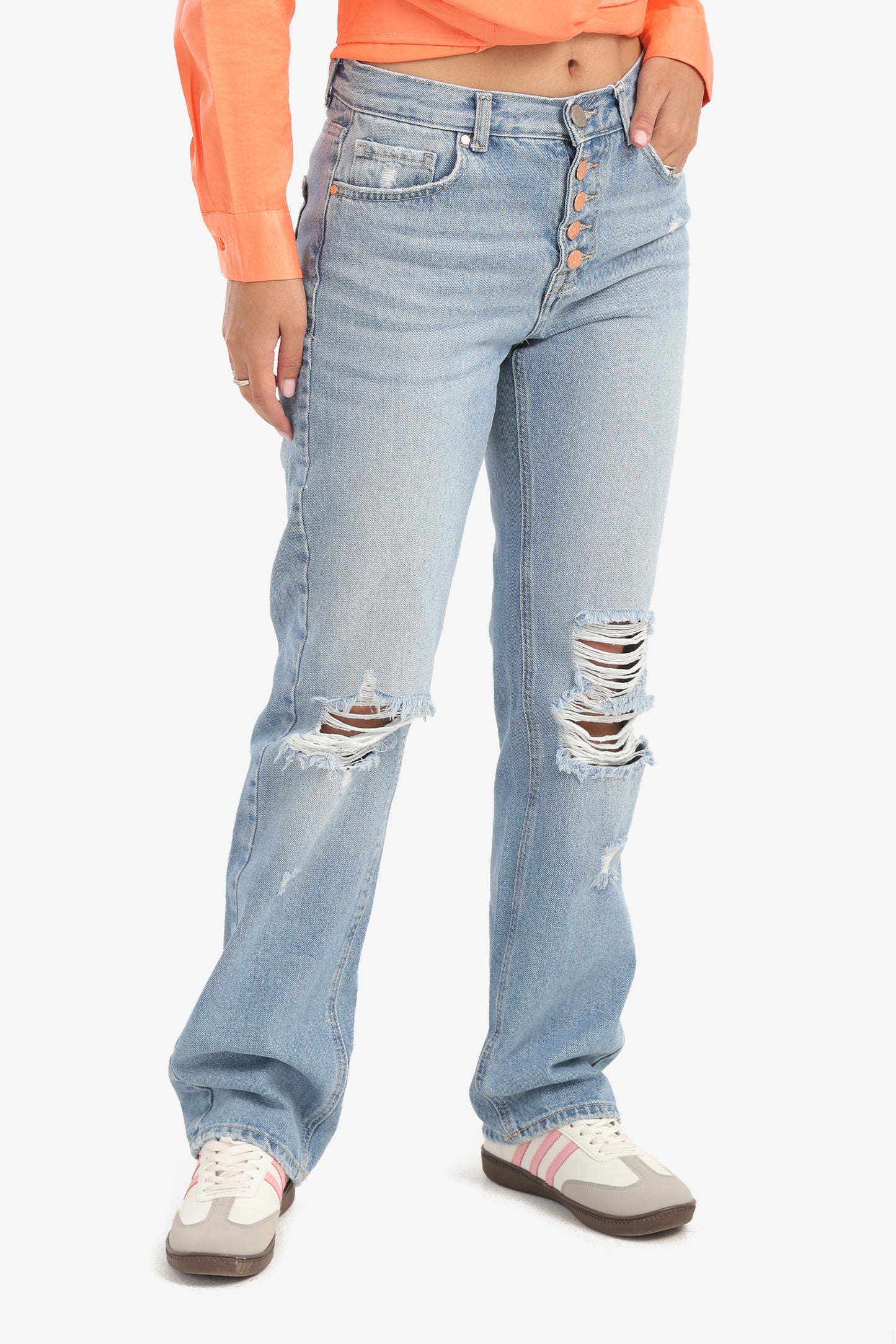 Ripped Straight Cut Jeans