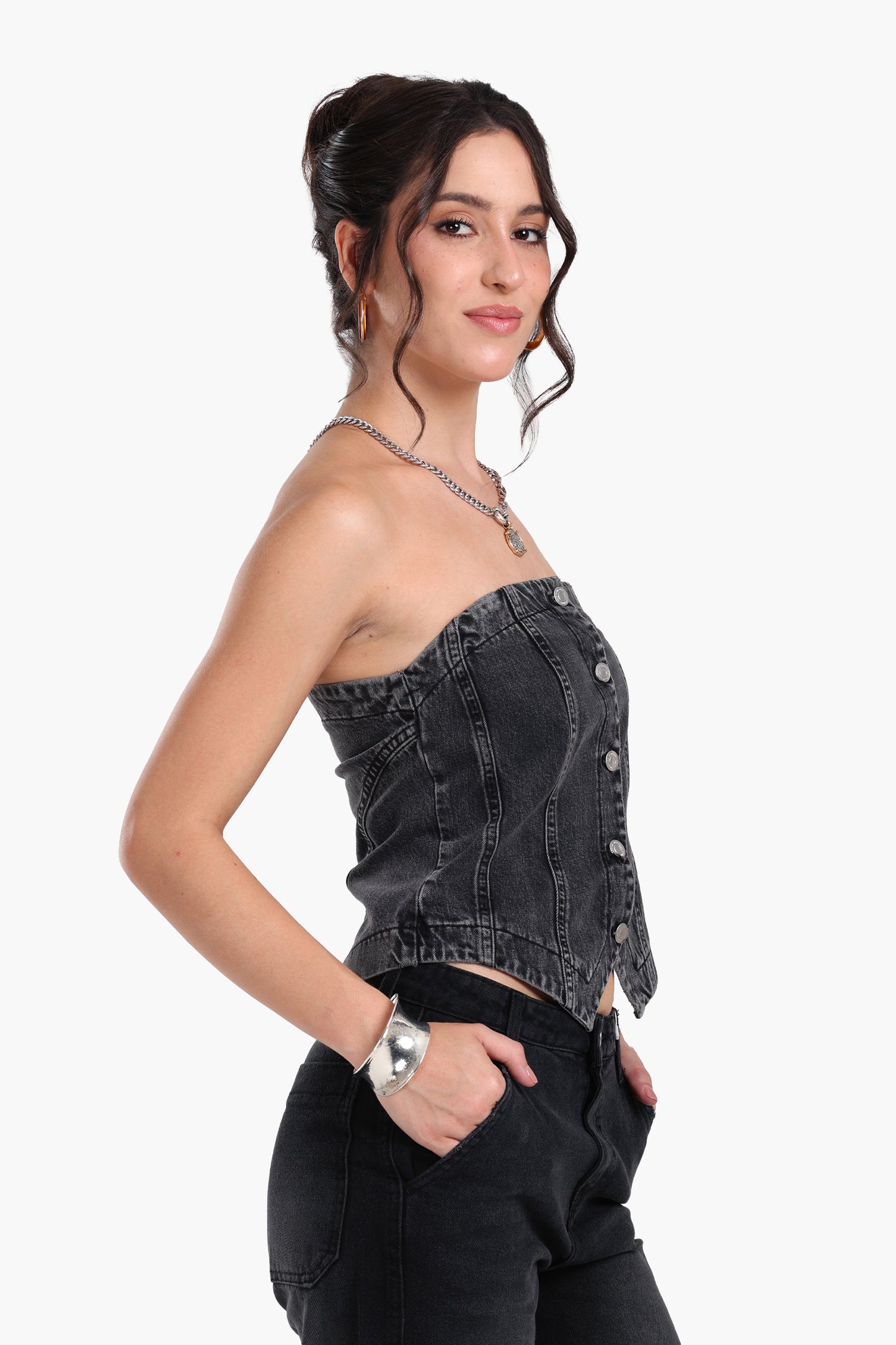 فيست جينز بقصّة محددة