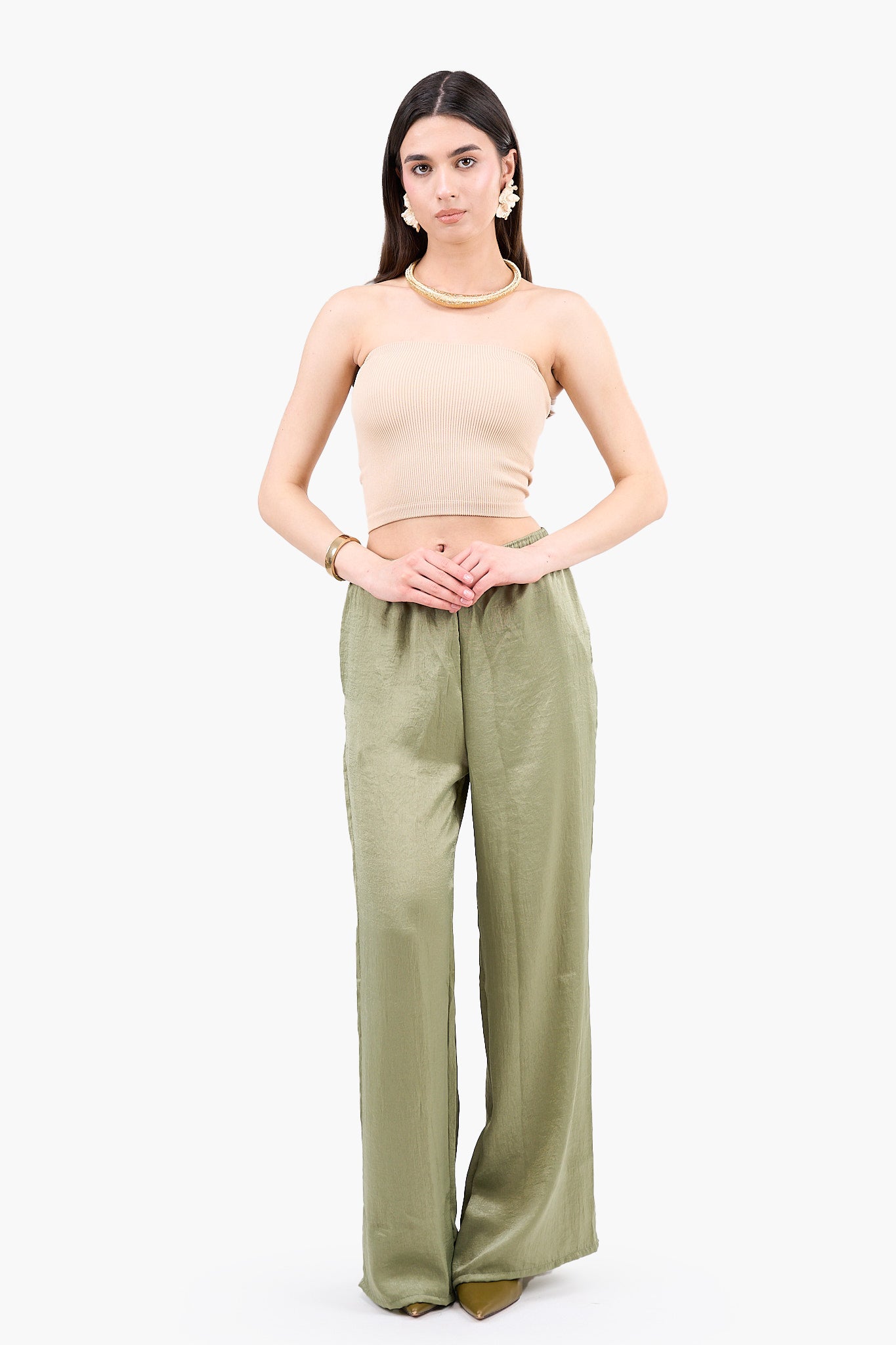 توب قصير بدون حمالات مضلع