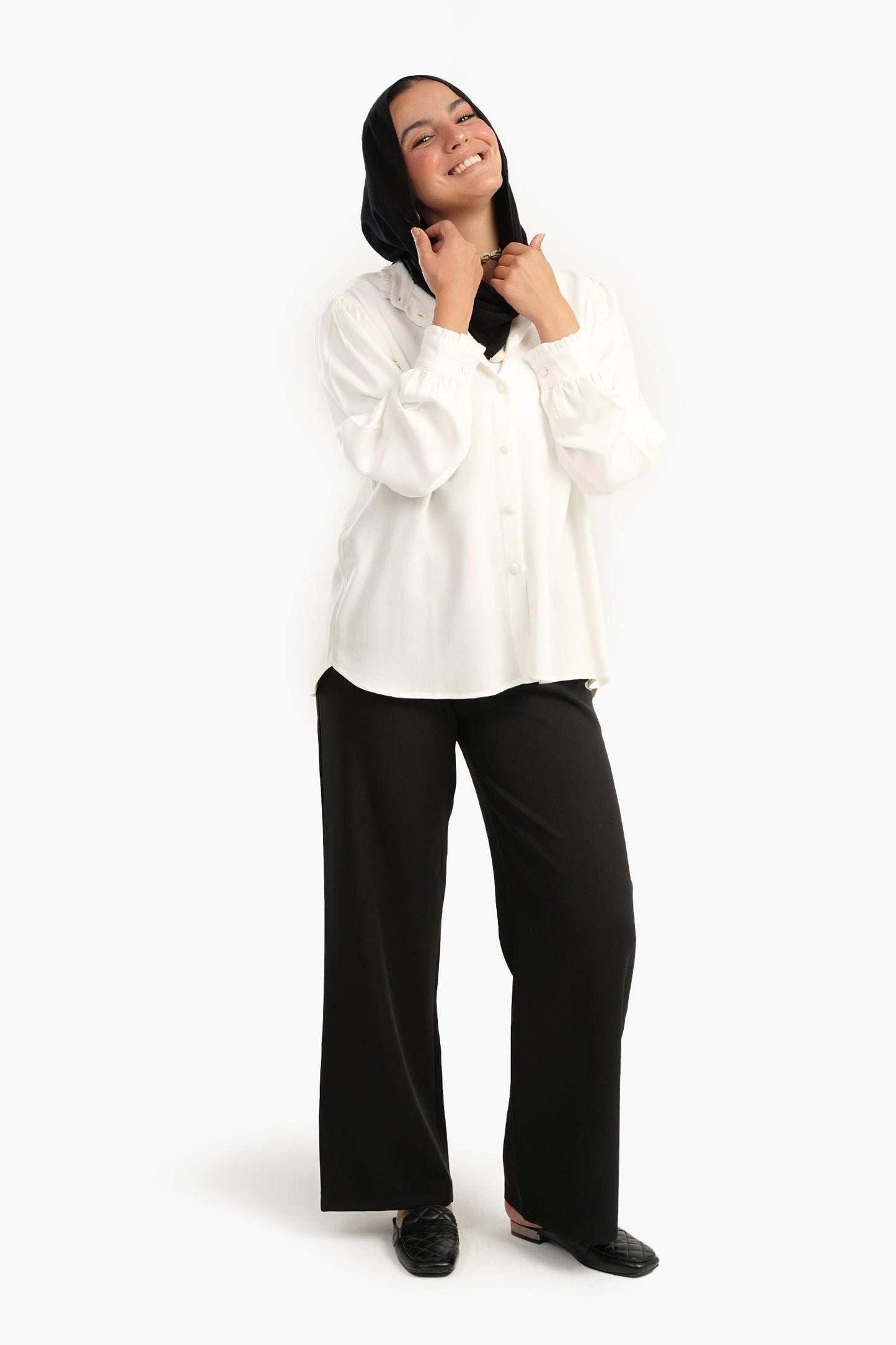 بنطلون بسوستة جانبية