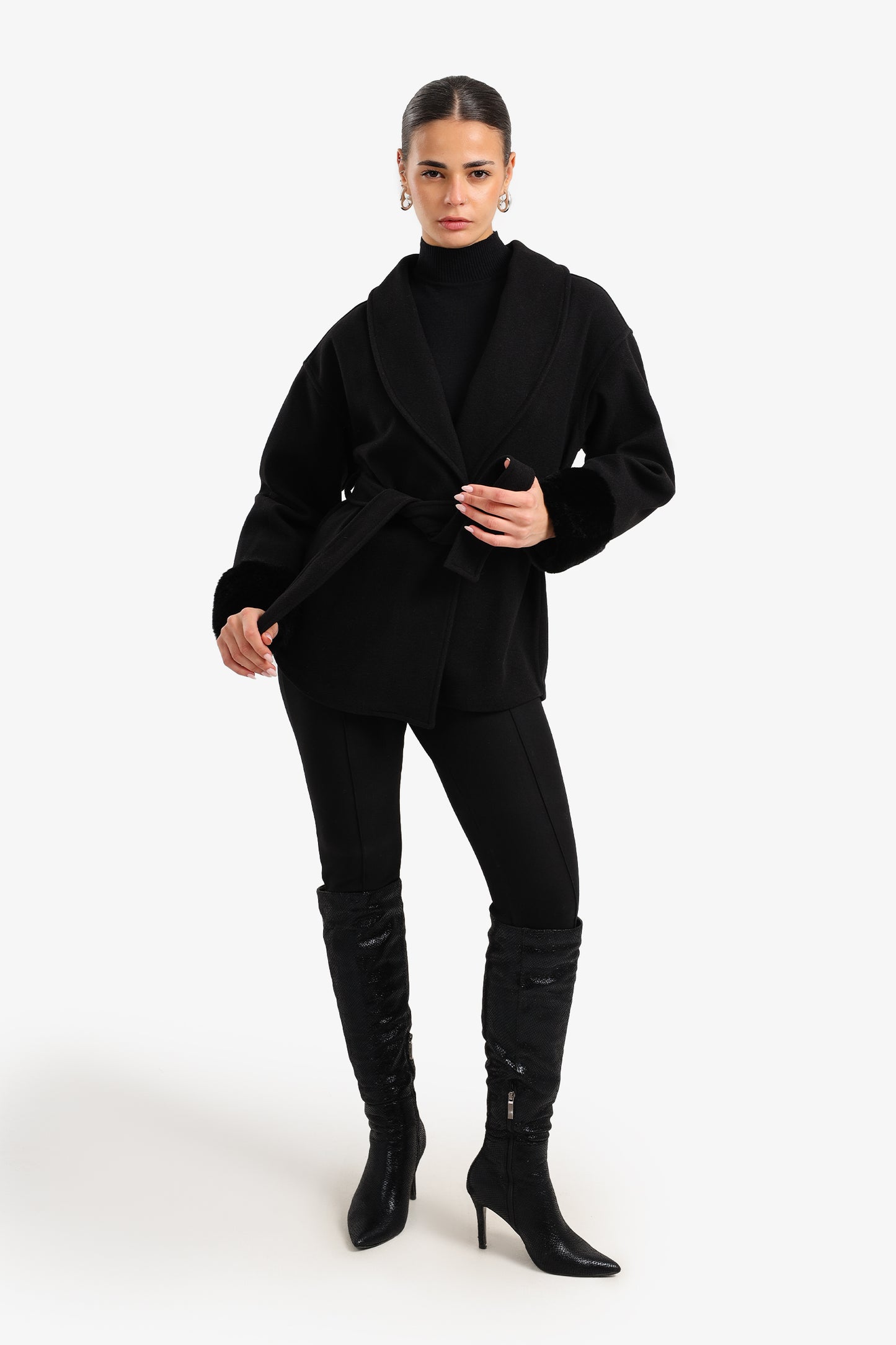 جاكيت برباط بياقة منسدلة