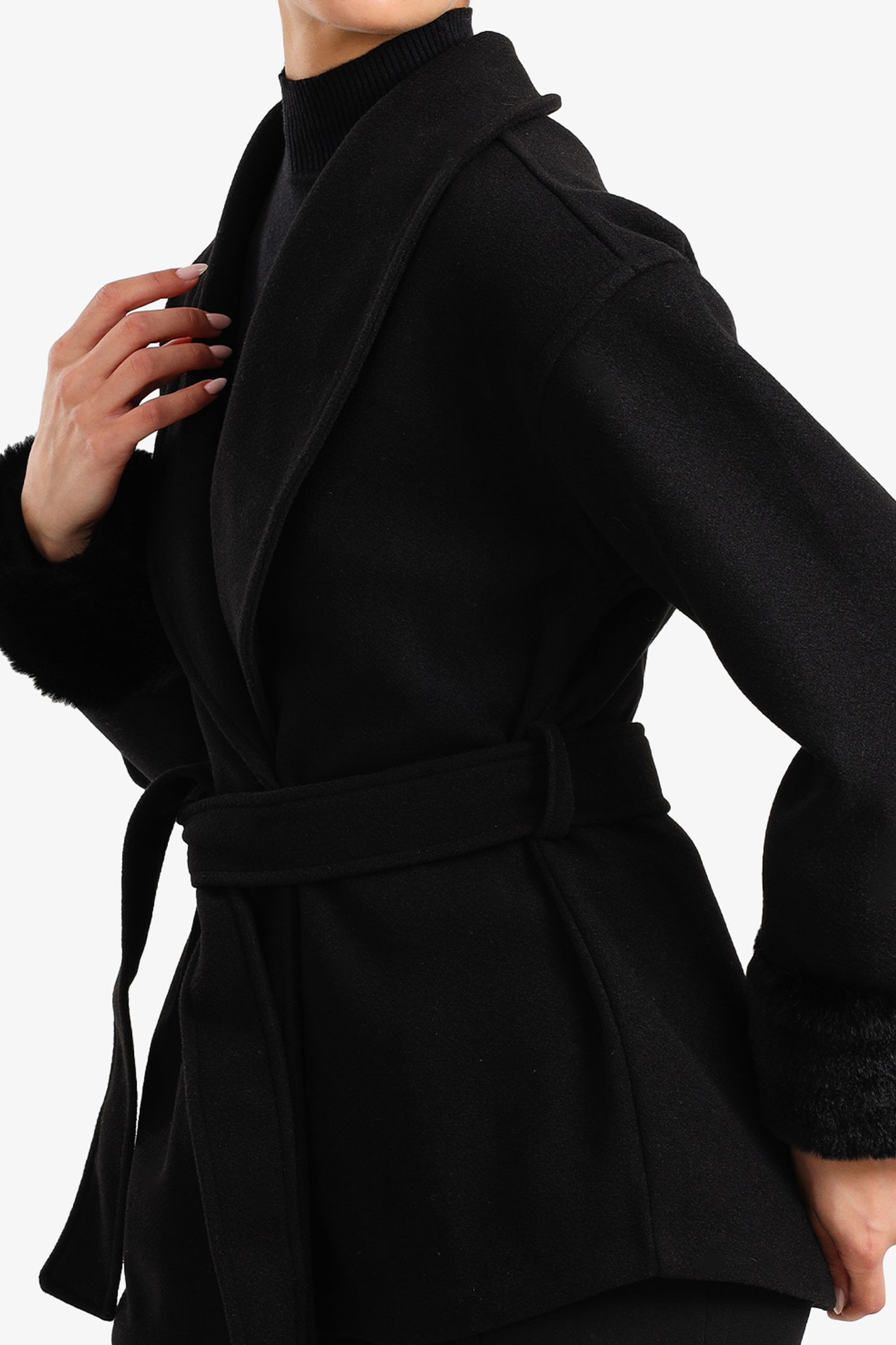 جاكيت برباط بياقة منسدلة