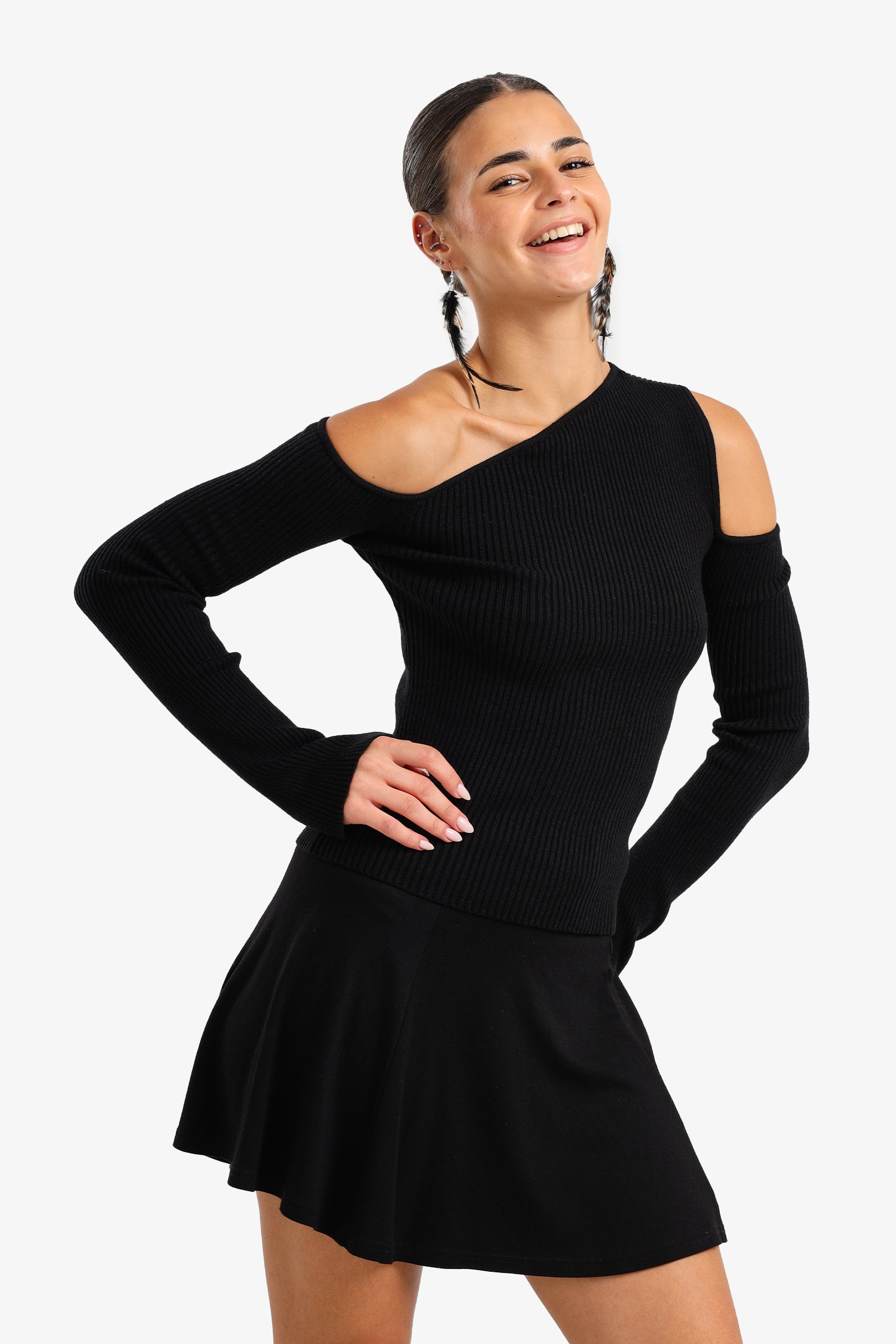 بلوفر مضلع بتفصيلة مفتوحة