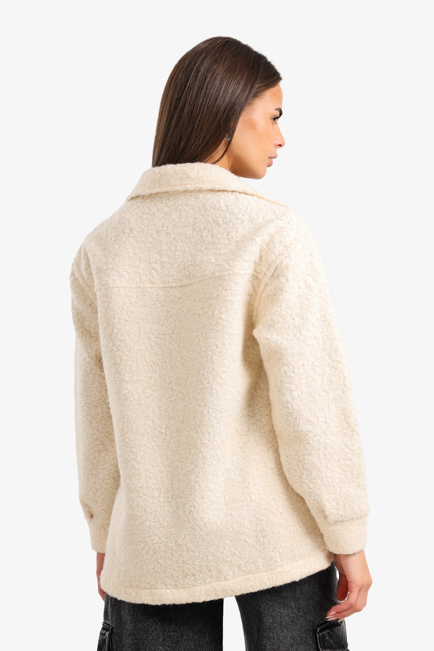 قميص بجيوب أمامية