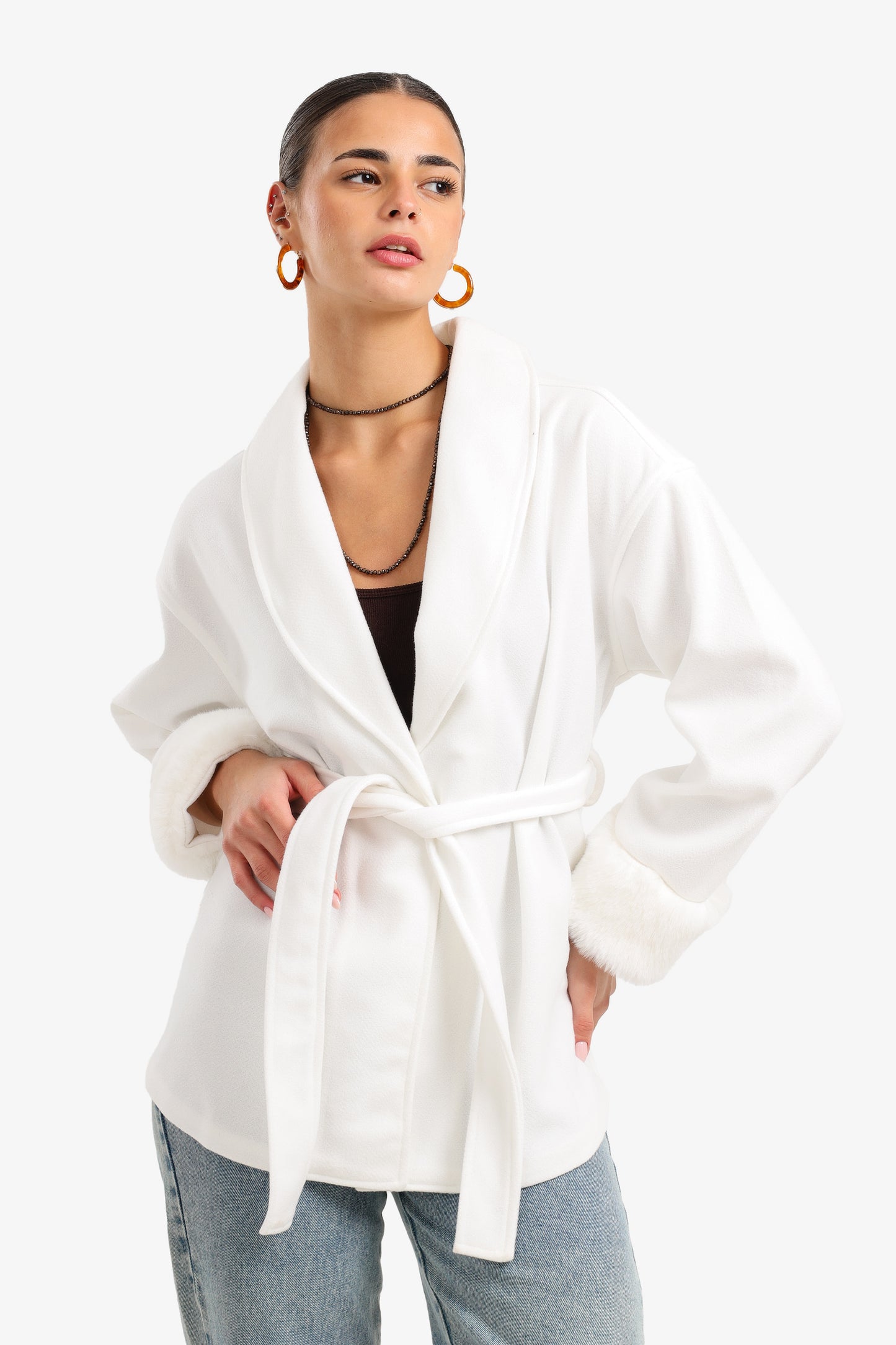 جاكيت برباط بياقة منسدلة