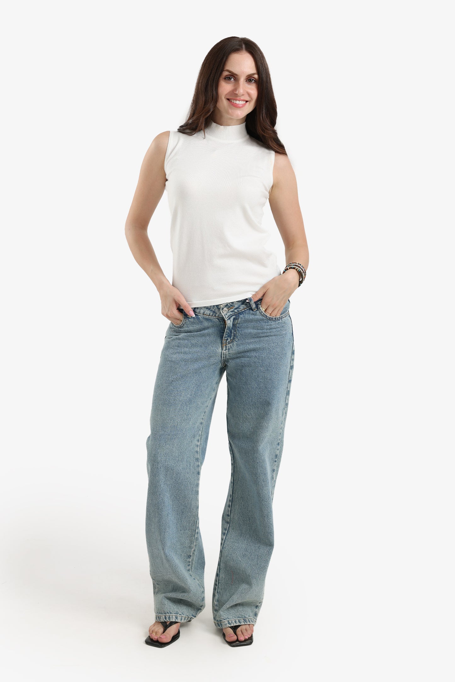 بلوفر بدون أكمام سهل الارتداء