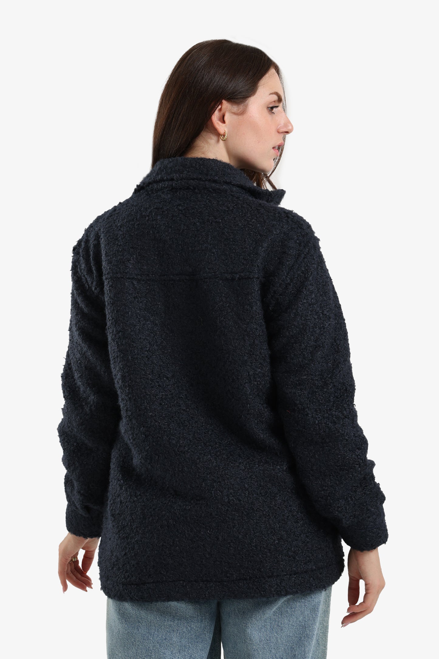 قميص بجيوب أمامية