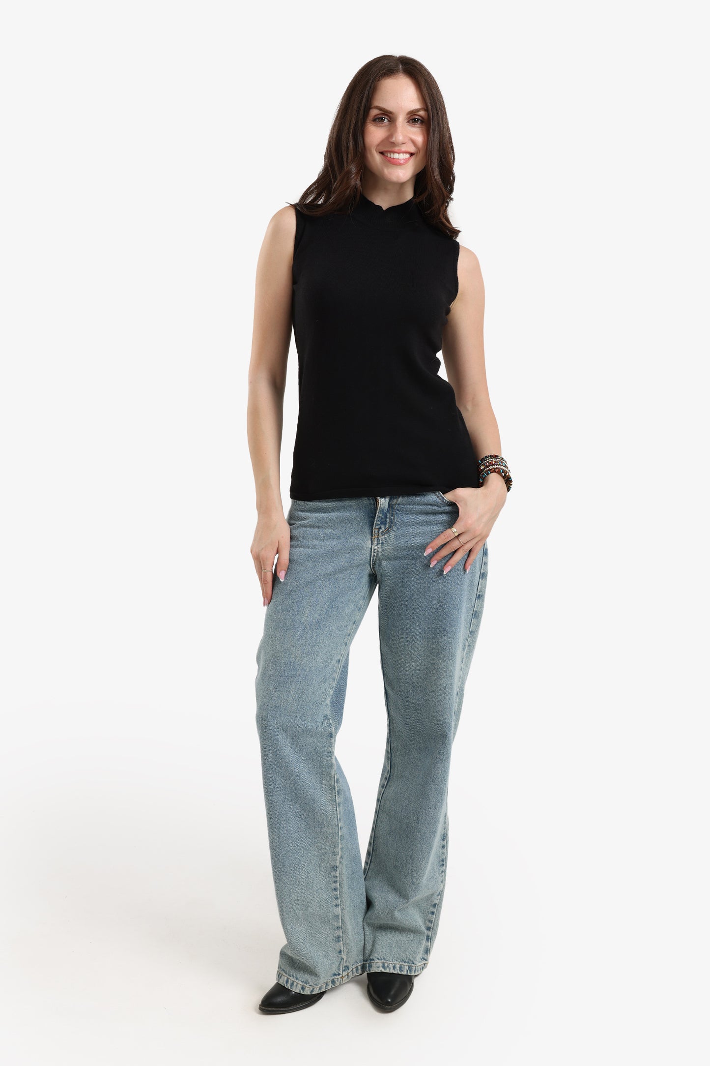 بلوفر بدون أكمام سهل الارتداء