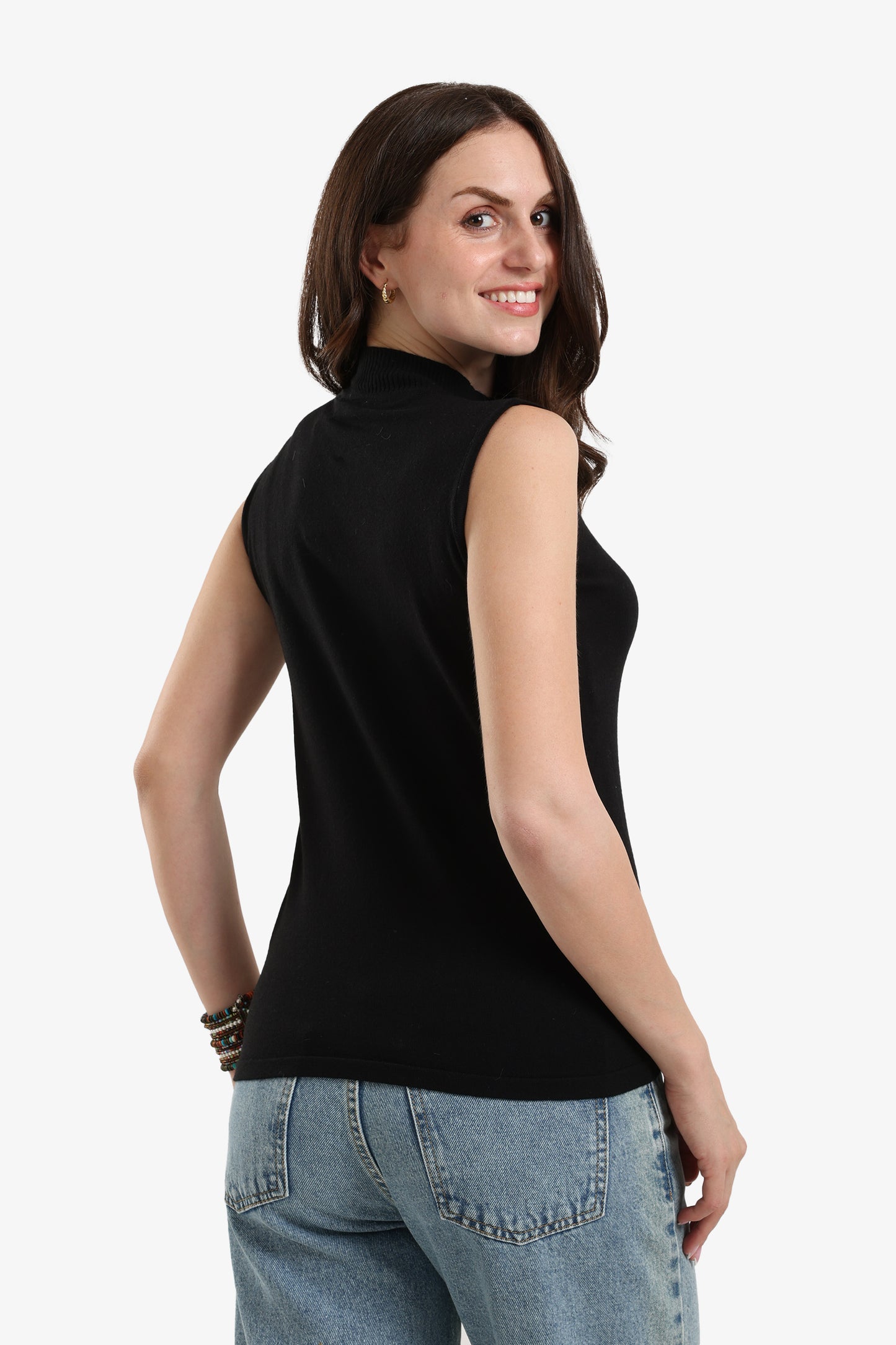 بلوفر بدون أكمام سهل الارتداء