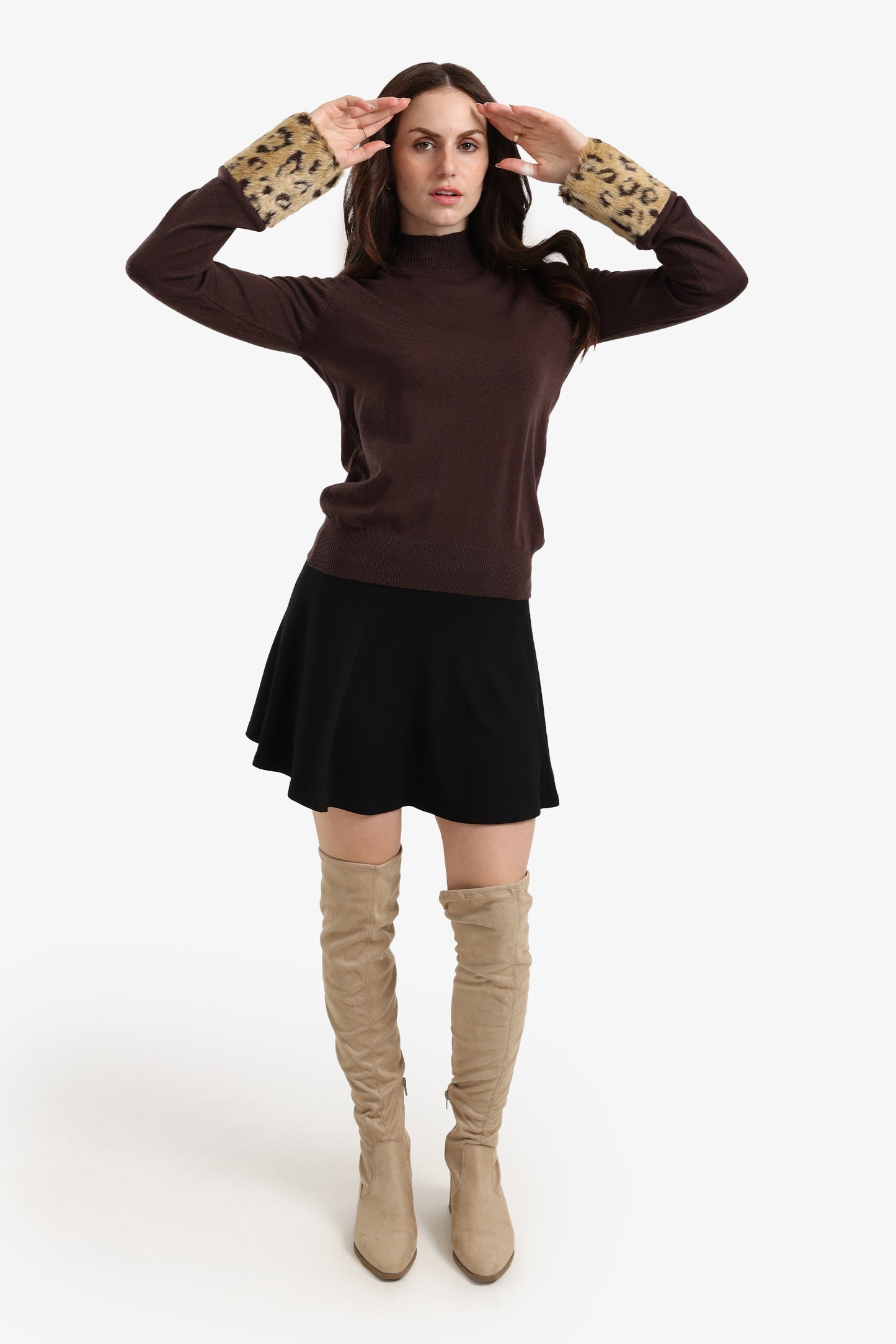 بلوفر بأساور فرو