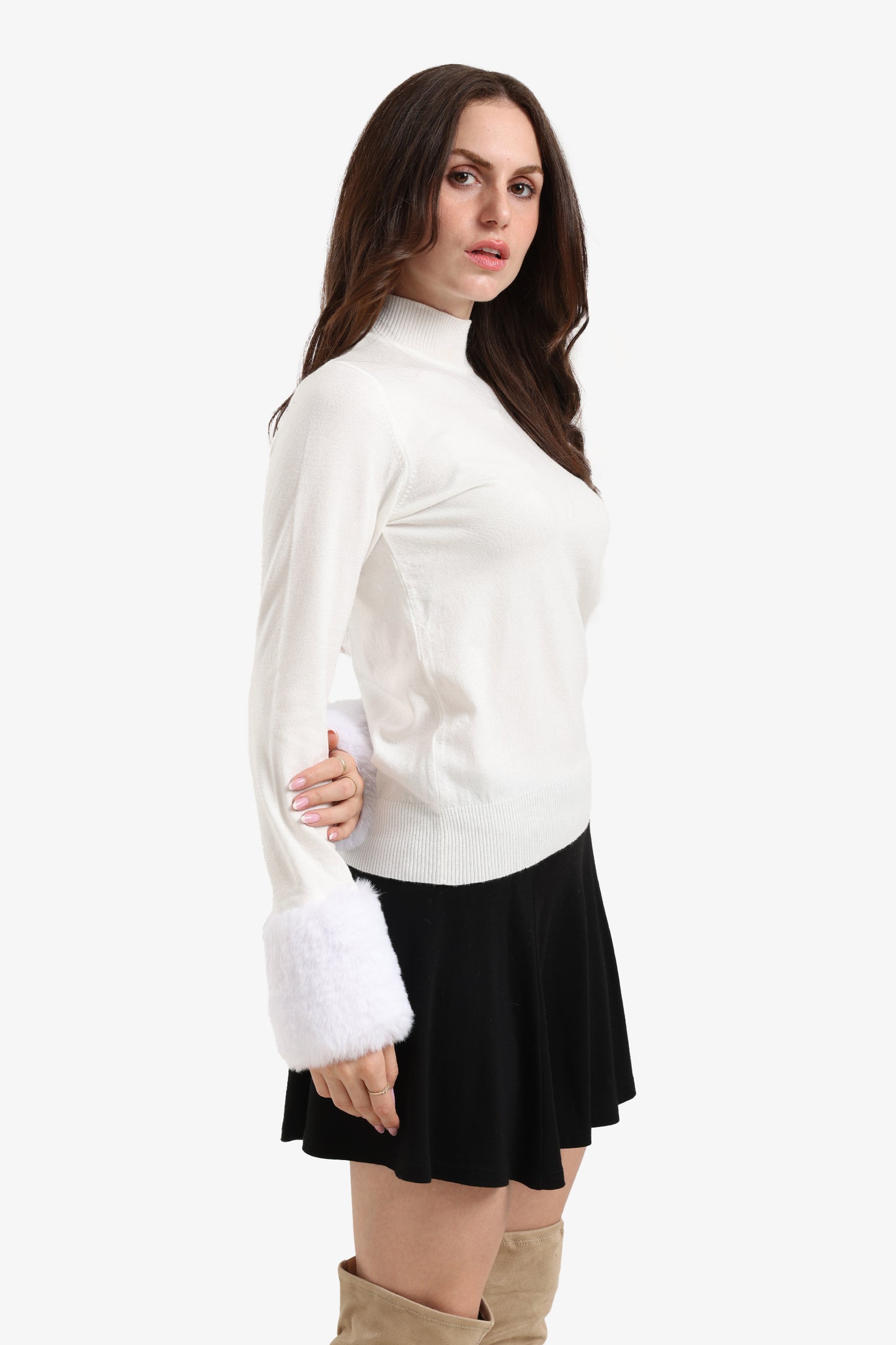 بلوفر بأساور فرو