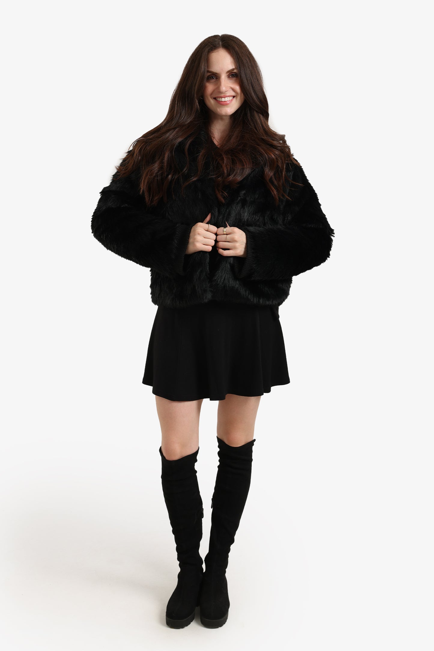 جاكيت فرو بياقة مفتوحة