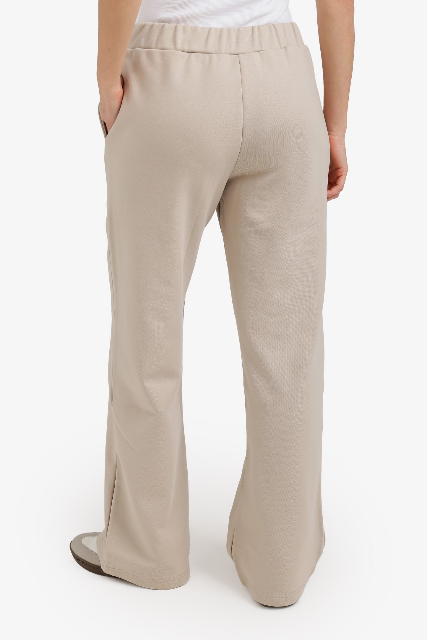 سويت بانتس لاونج بقصة مريحة