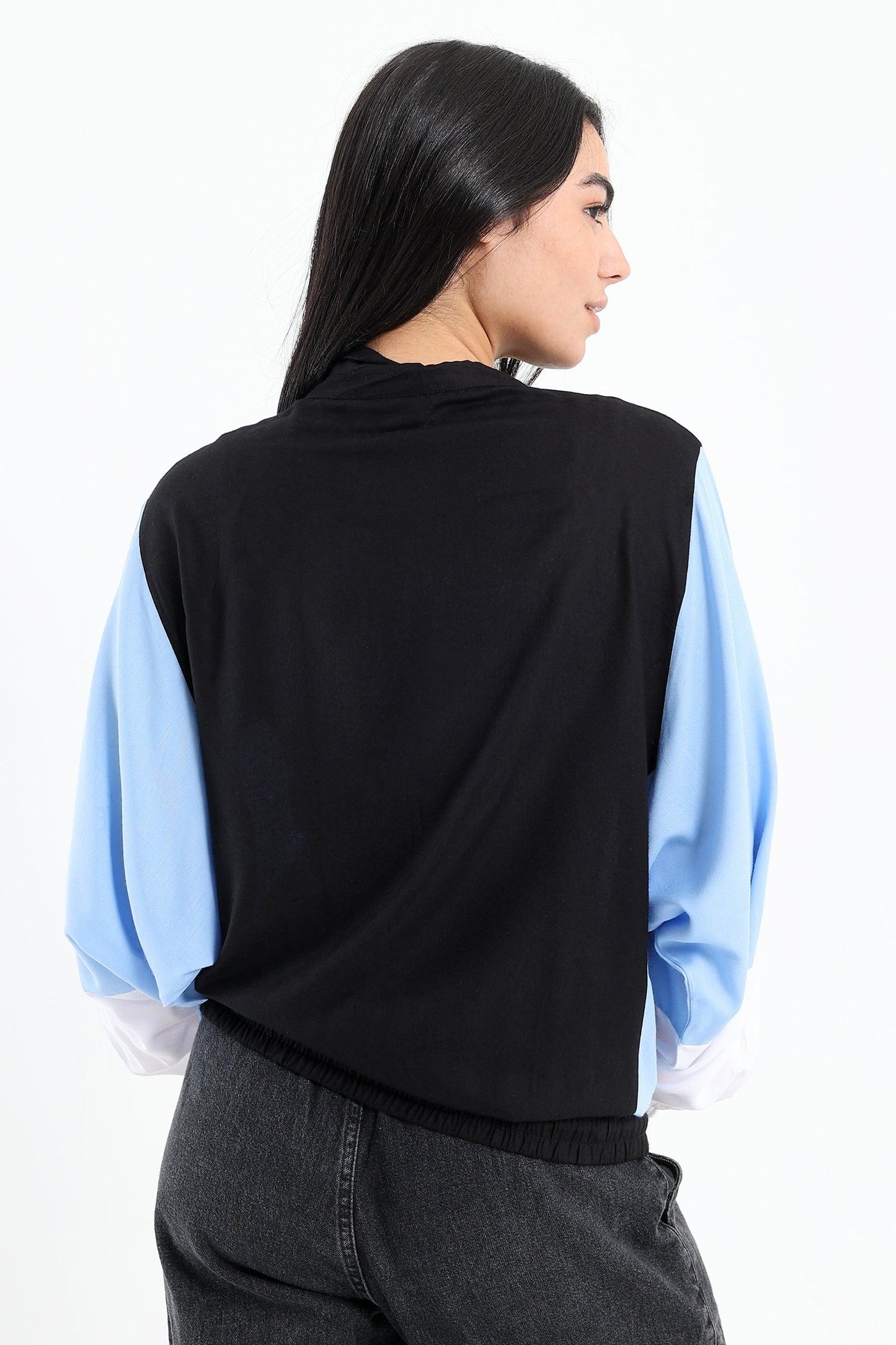 جاكيت خفيف بثلاثة ألوان