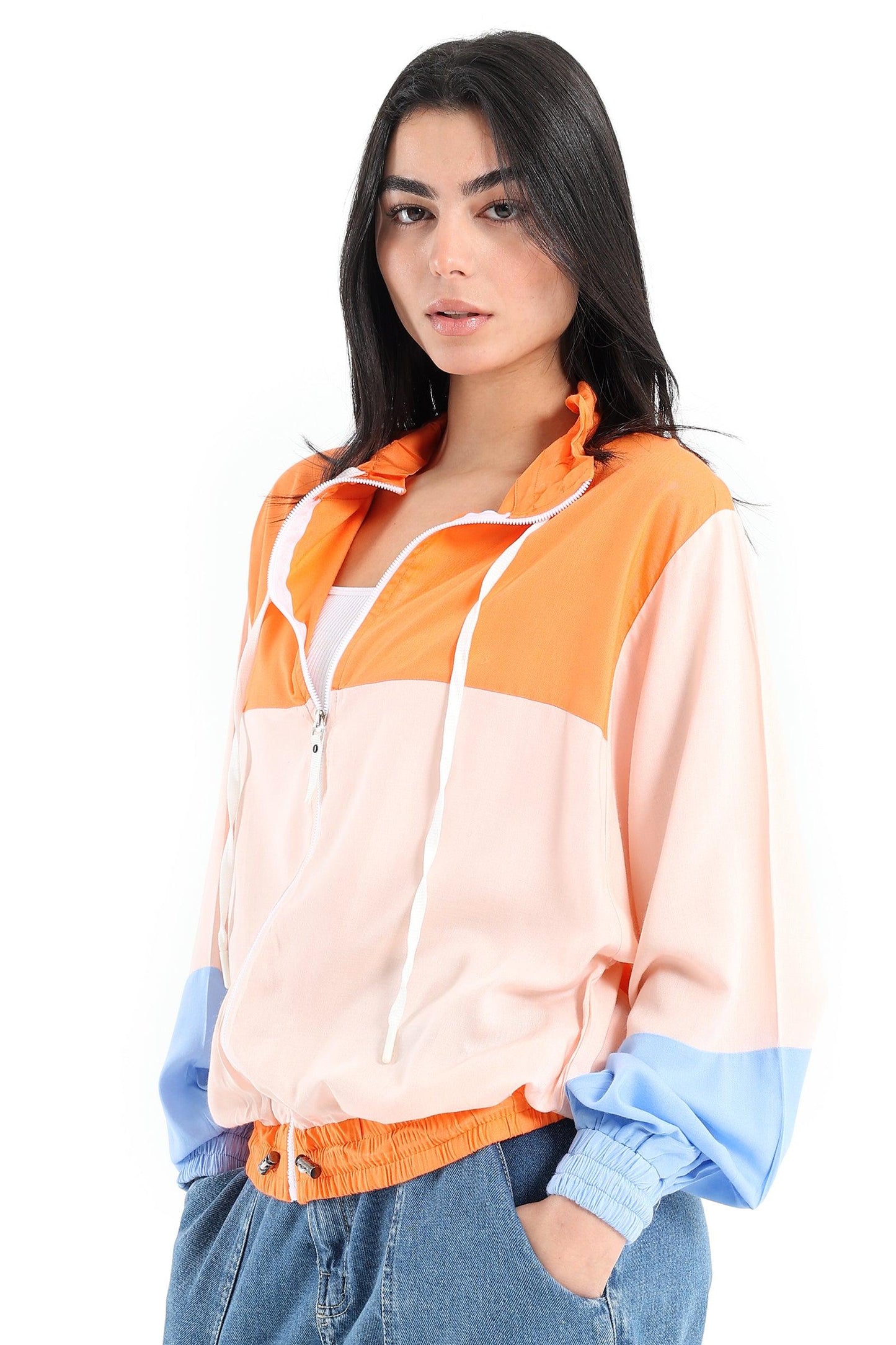 جاكيت خفيف بثلاثة ألوان