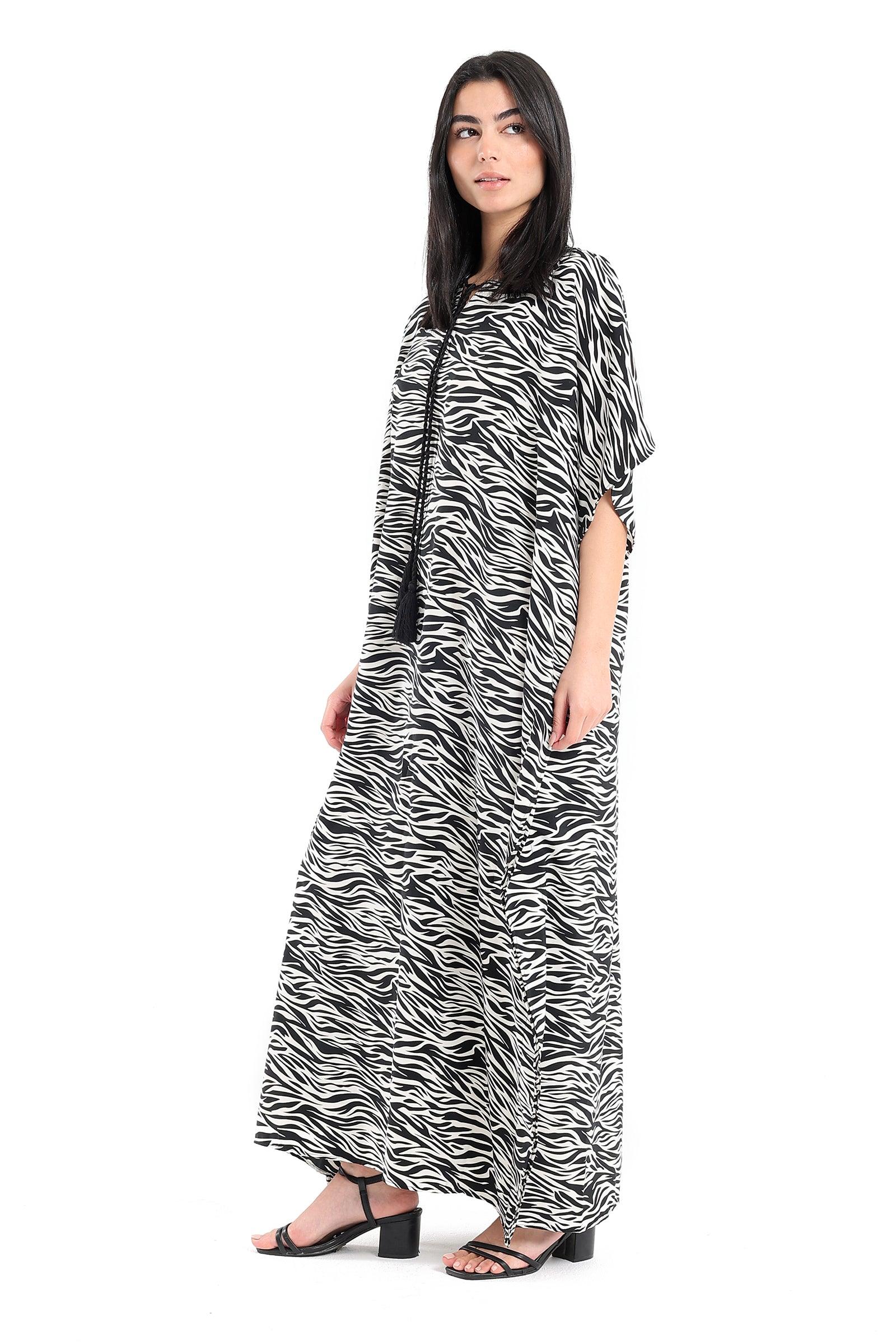 فستان واسع بنقشة الزيبرا