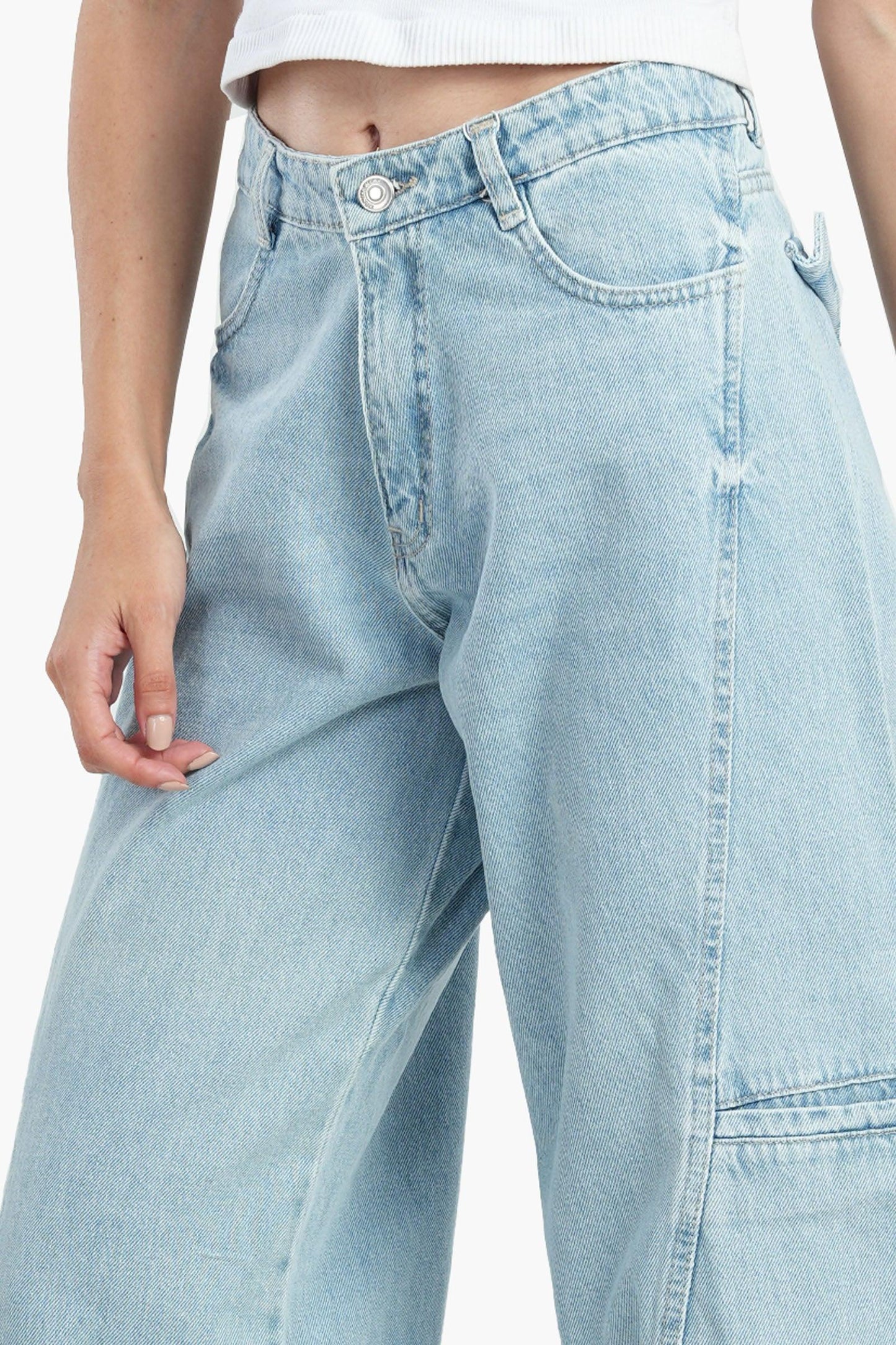 بنطلون جينز بجيوب قلّابة