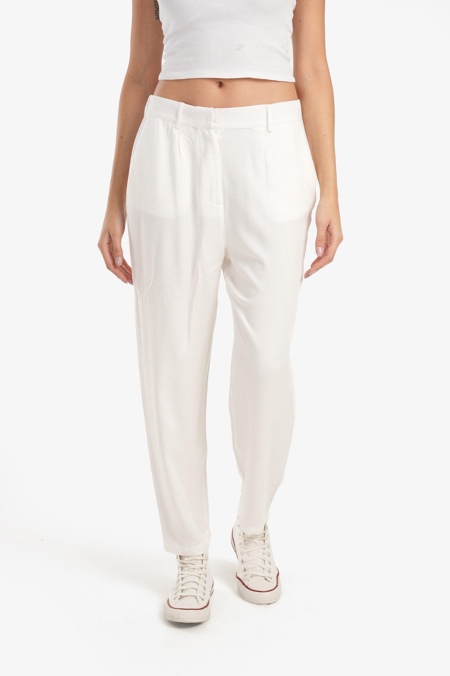 بنطلون بقصة كاروت أنيق