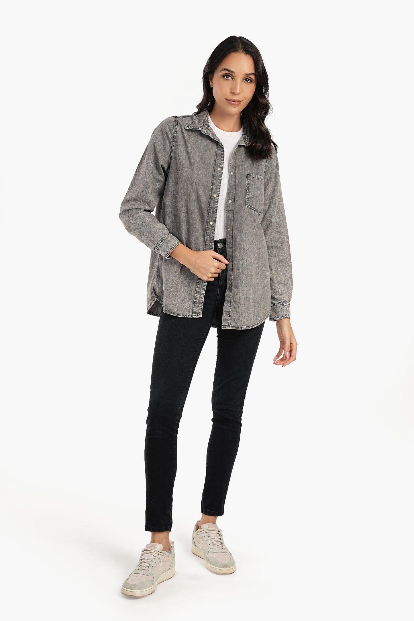 قميص جينز بكباسين