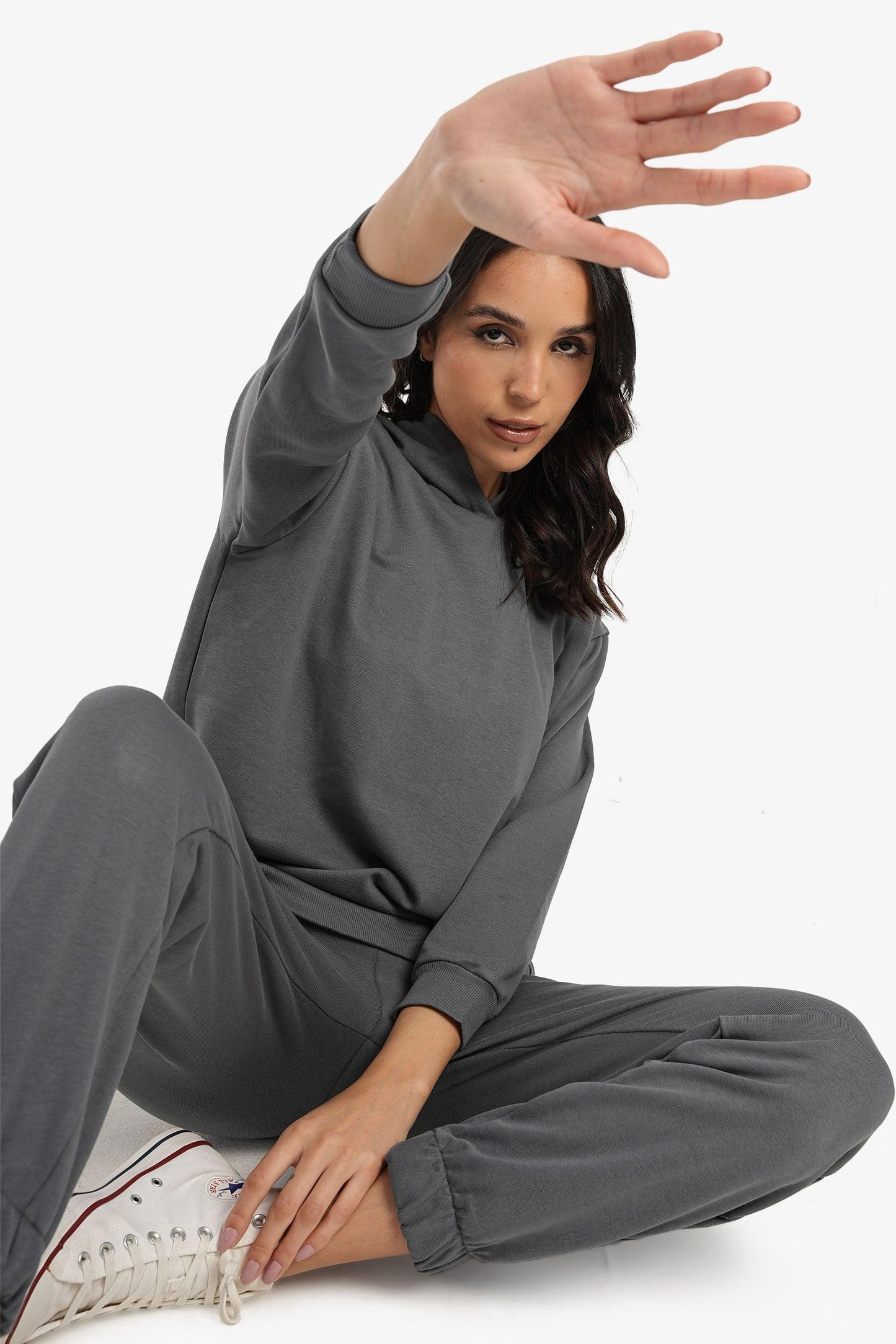 بنطلون جوجر رمادي غامق