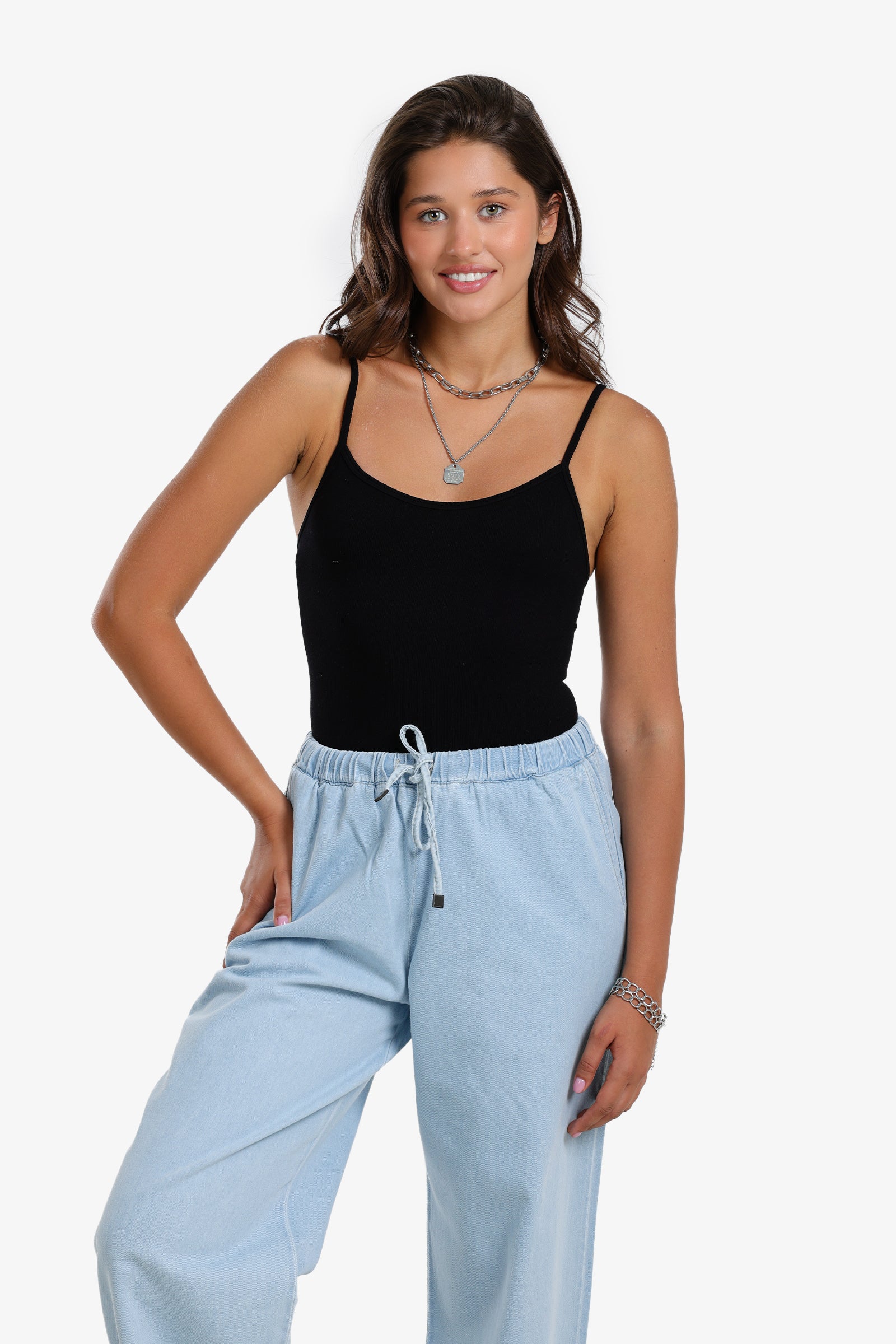 بودي سوت بحمالات رفيعة