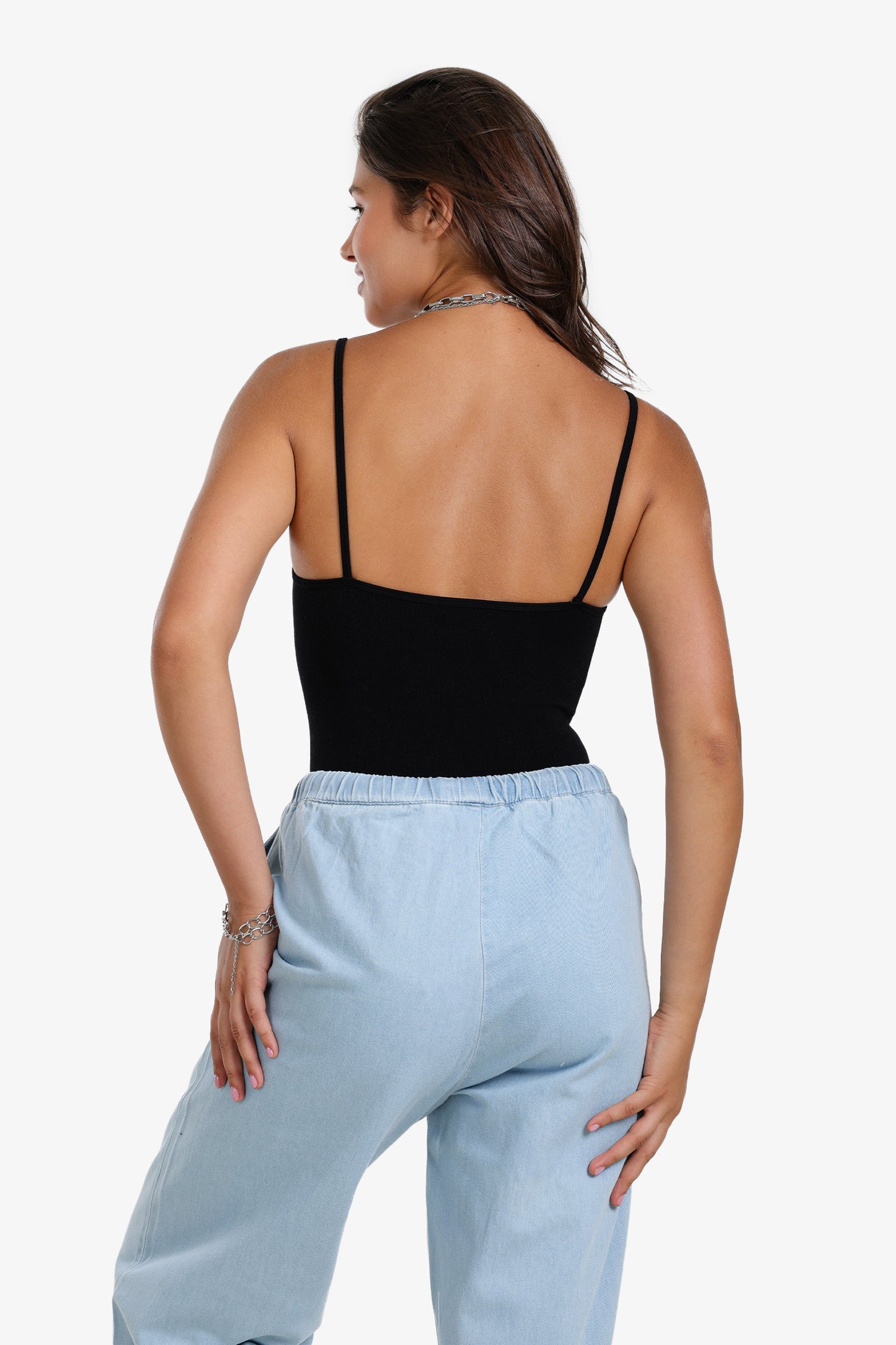 بودي سوت بحمالات رفيعة