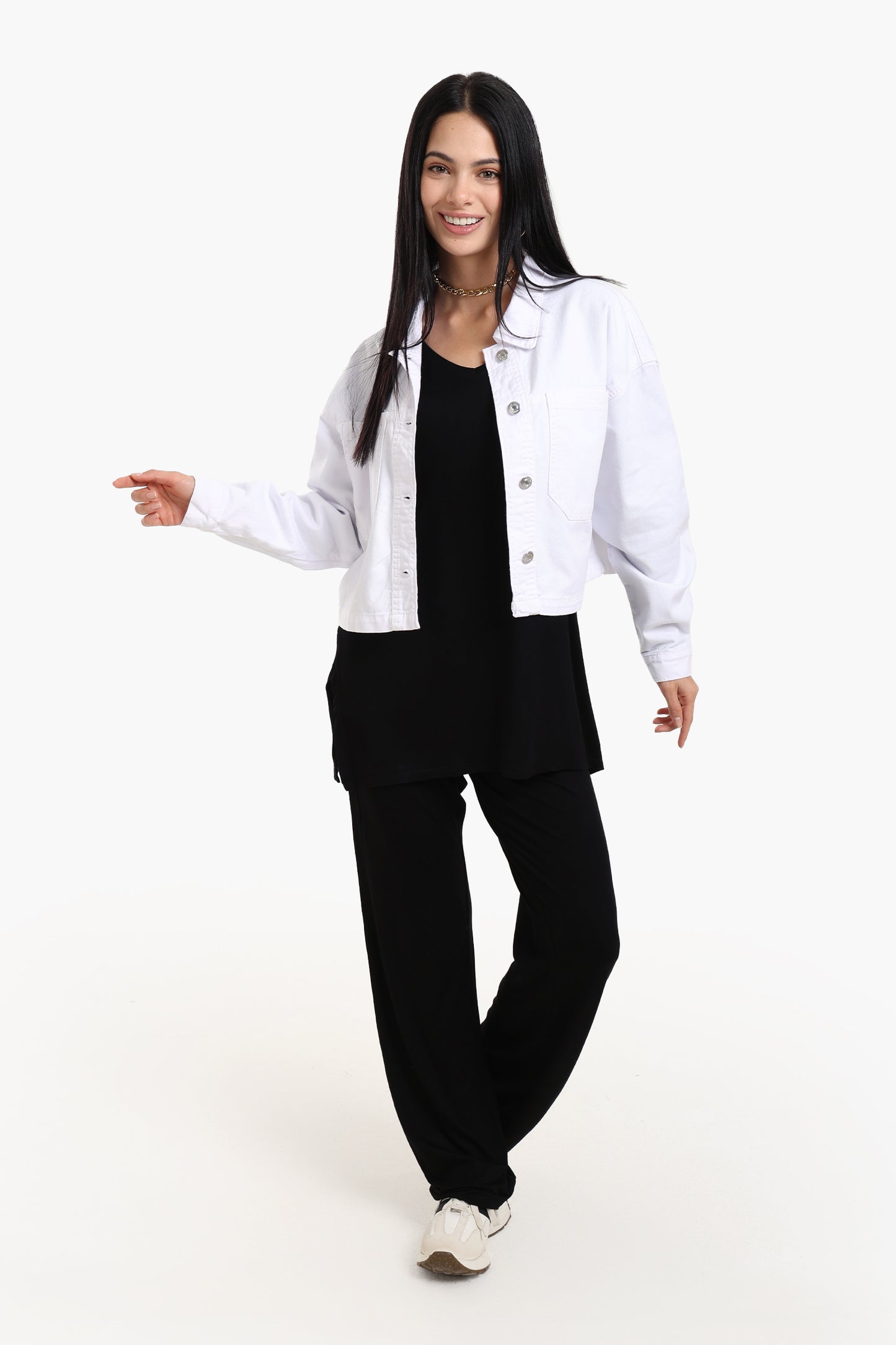 جاكيت جينز قصير