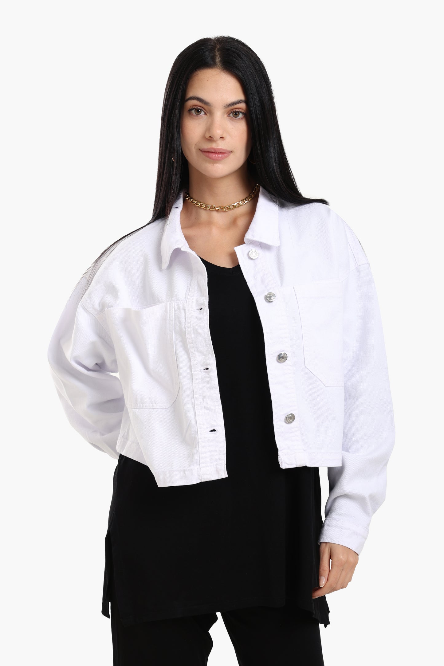 جاكيت جينز قصير