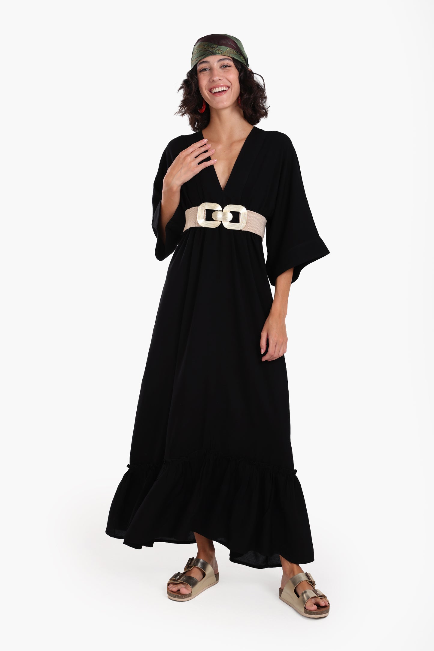 فستان ماكسي بياقة V واسعة