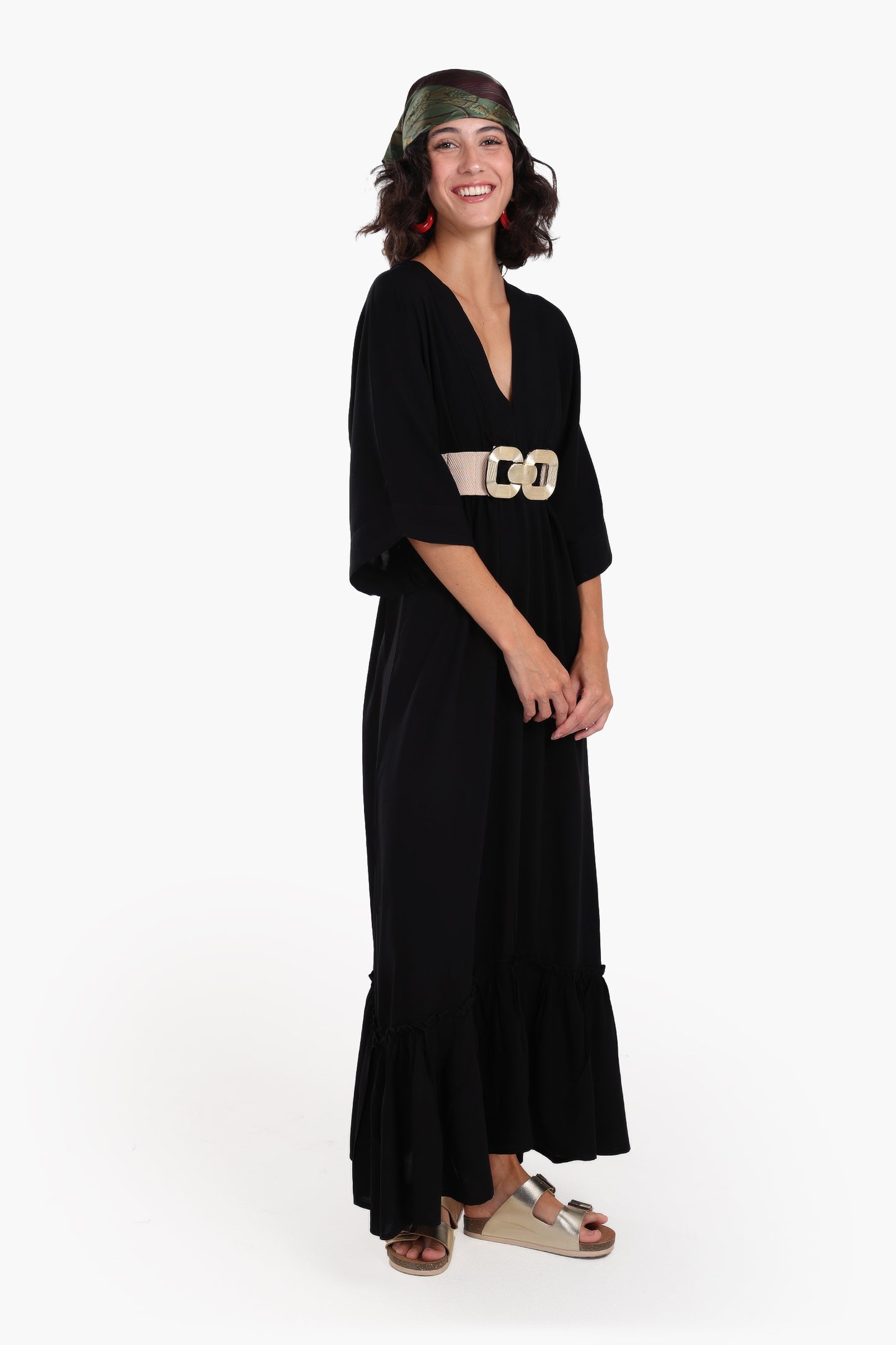 فستان ماكسي بياقة V واسعة