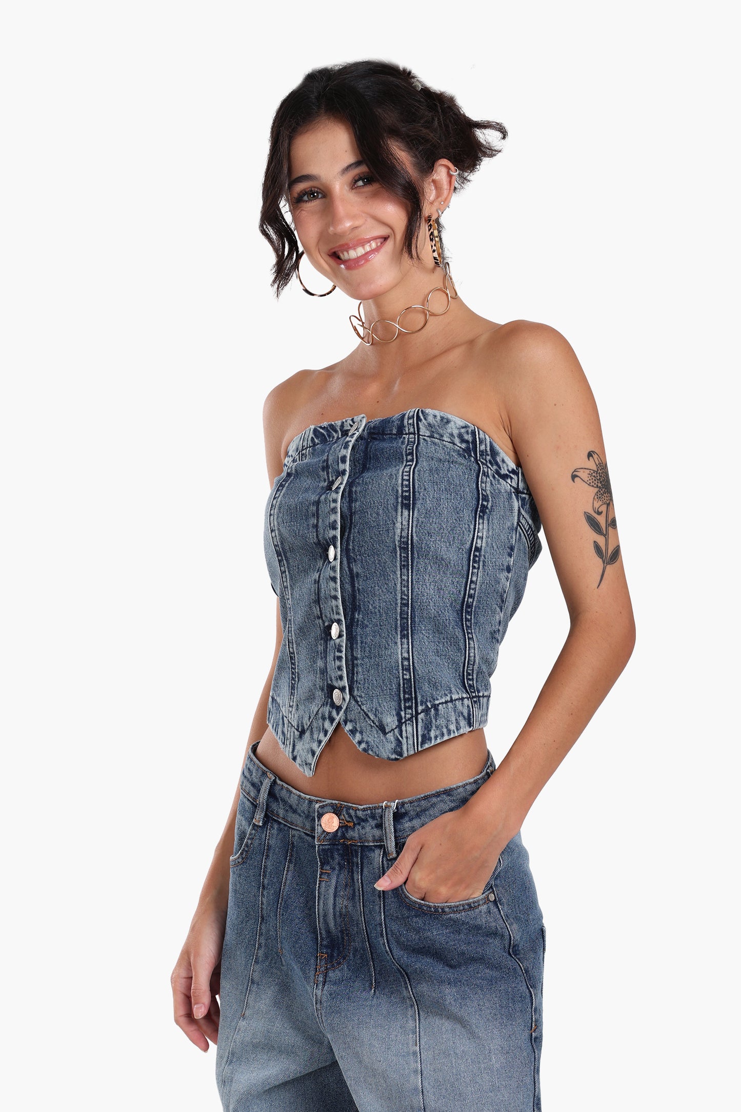 فيست جينز بقصّة محددة