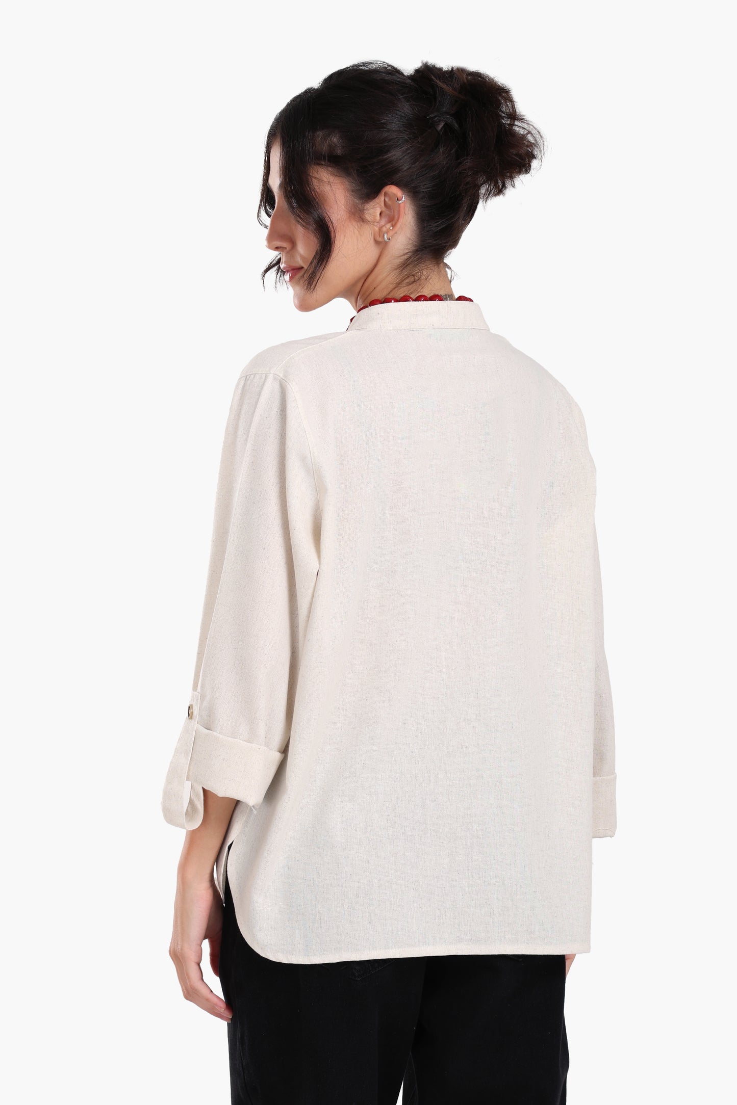 بلوزة مريحة بقصة واسعة