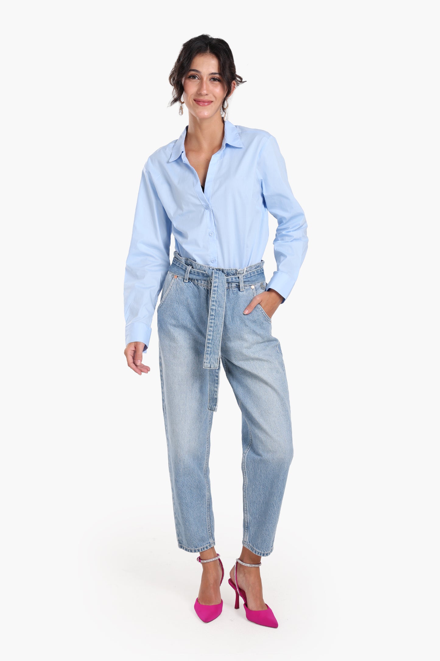 قميص بوبلين بياقة "V"