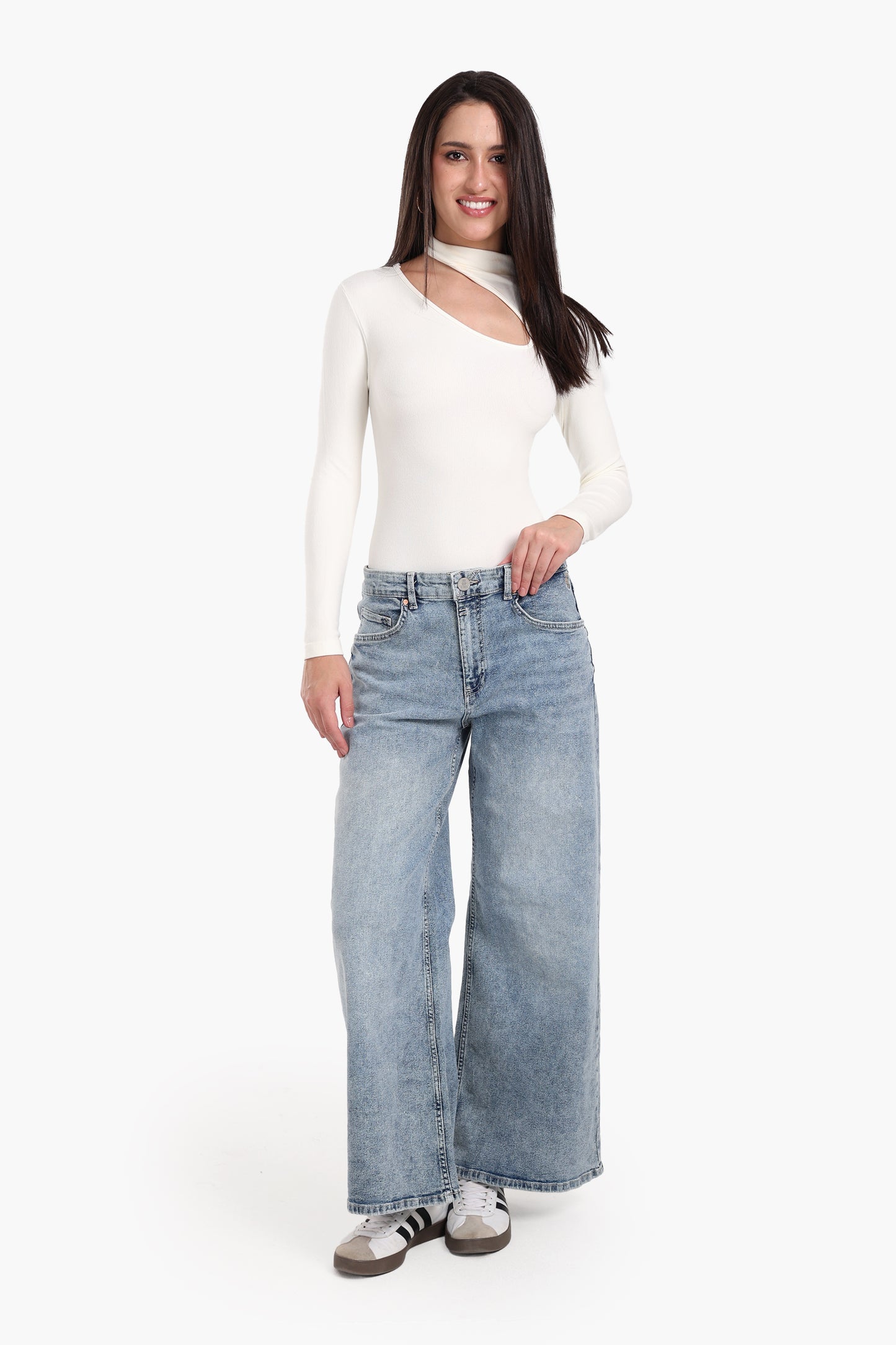 بودي سوت ميكروفايبر مضلع بفتحة 