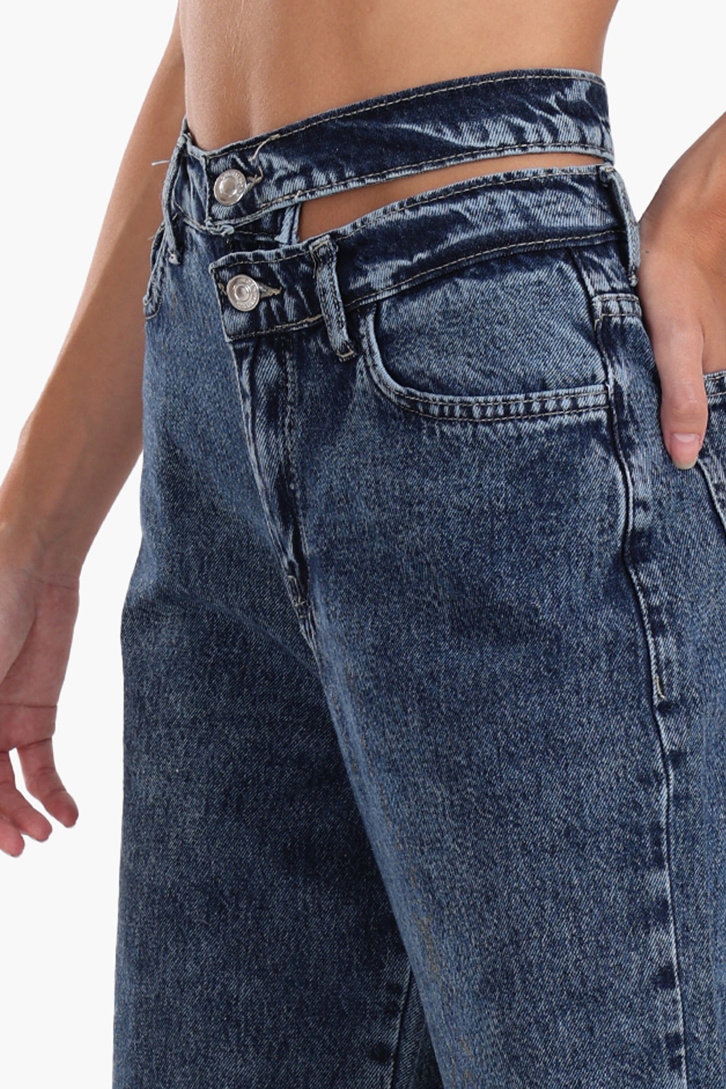 بنطلون جينز واسع بخصر مفتوح 