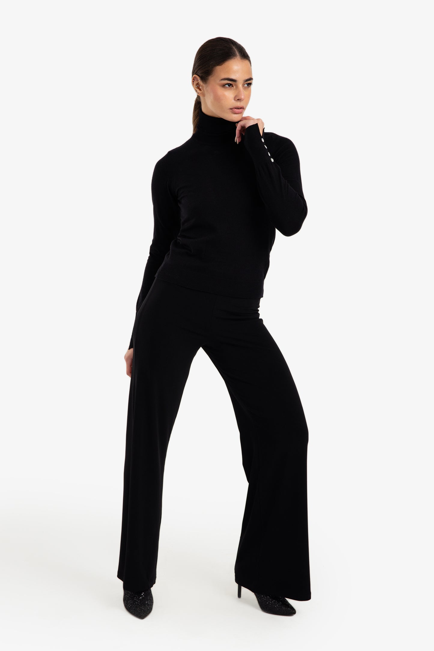 Stitched Buttoned Slim Pullover