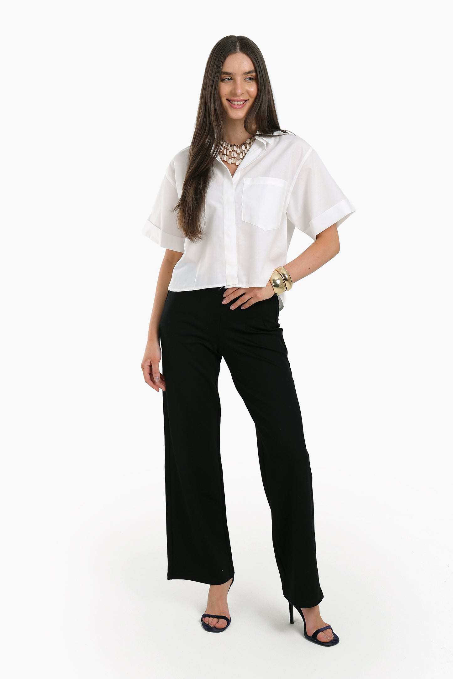 قميص نص كم أبيض