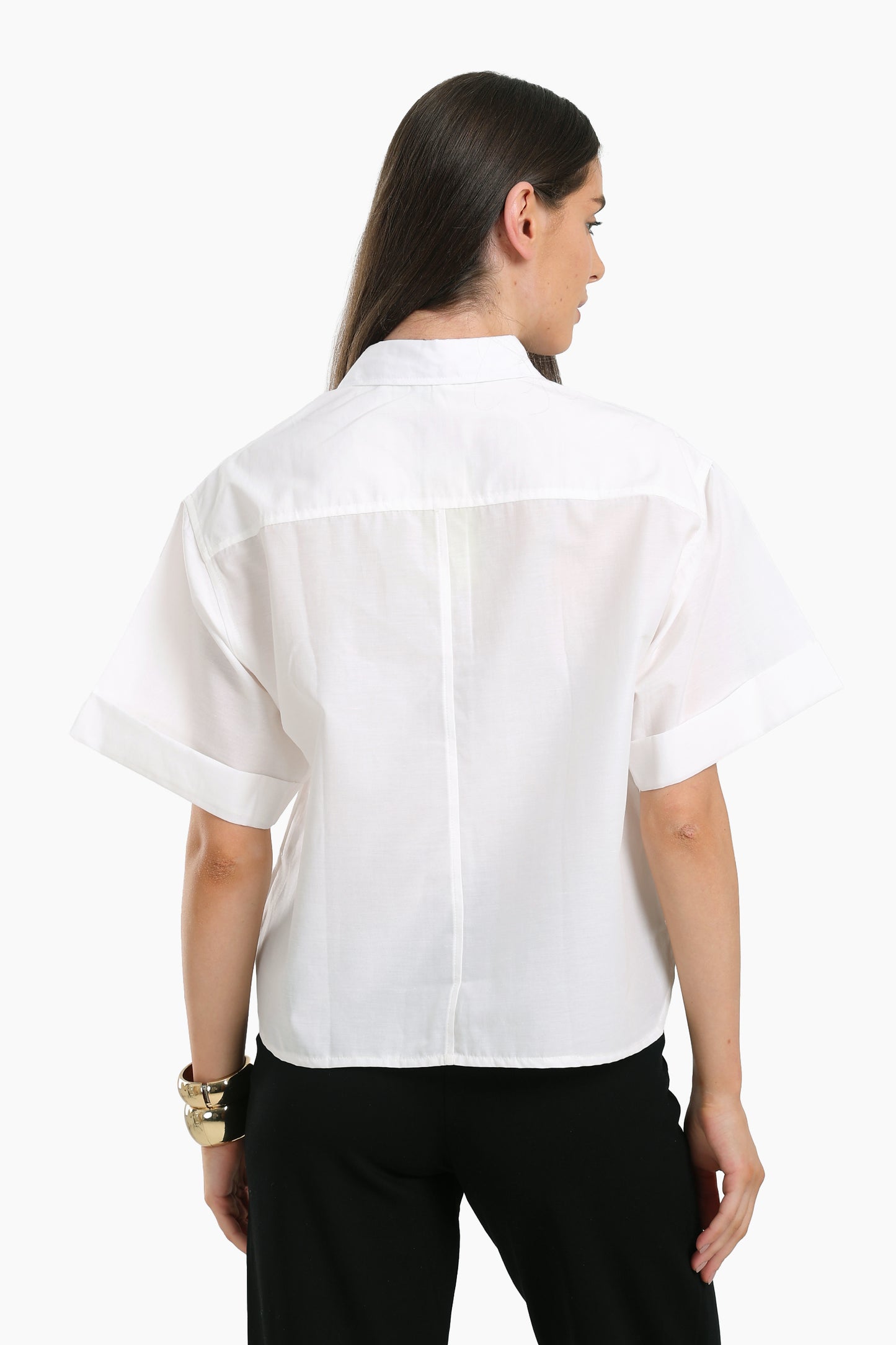 قميص نص كم أبيض