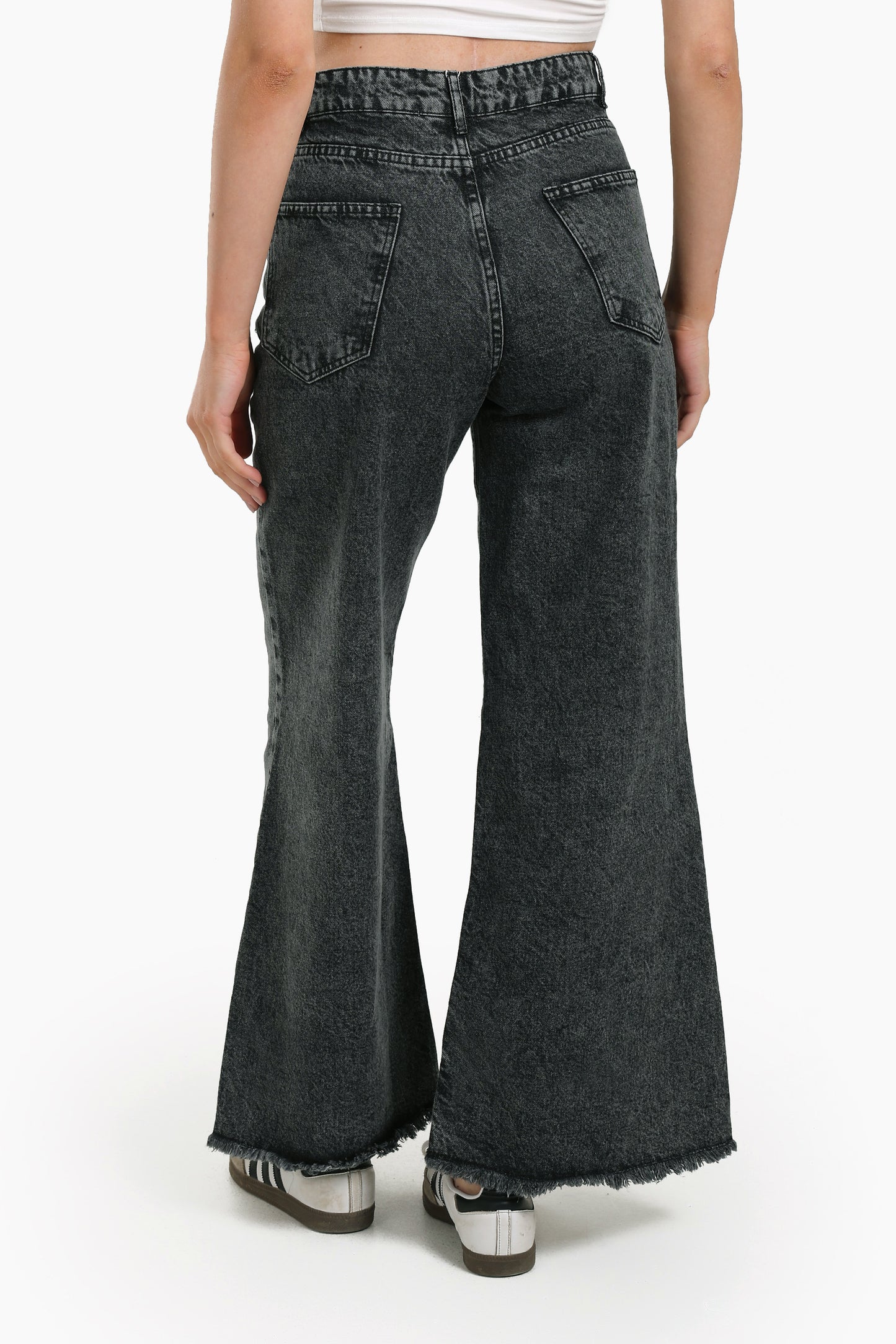 بنطلون جينز بسوستة رمادي