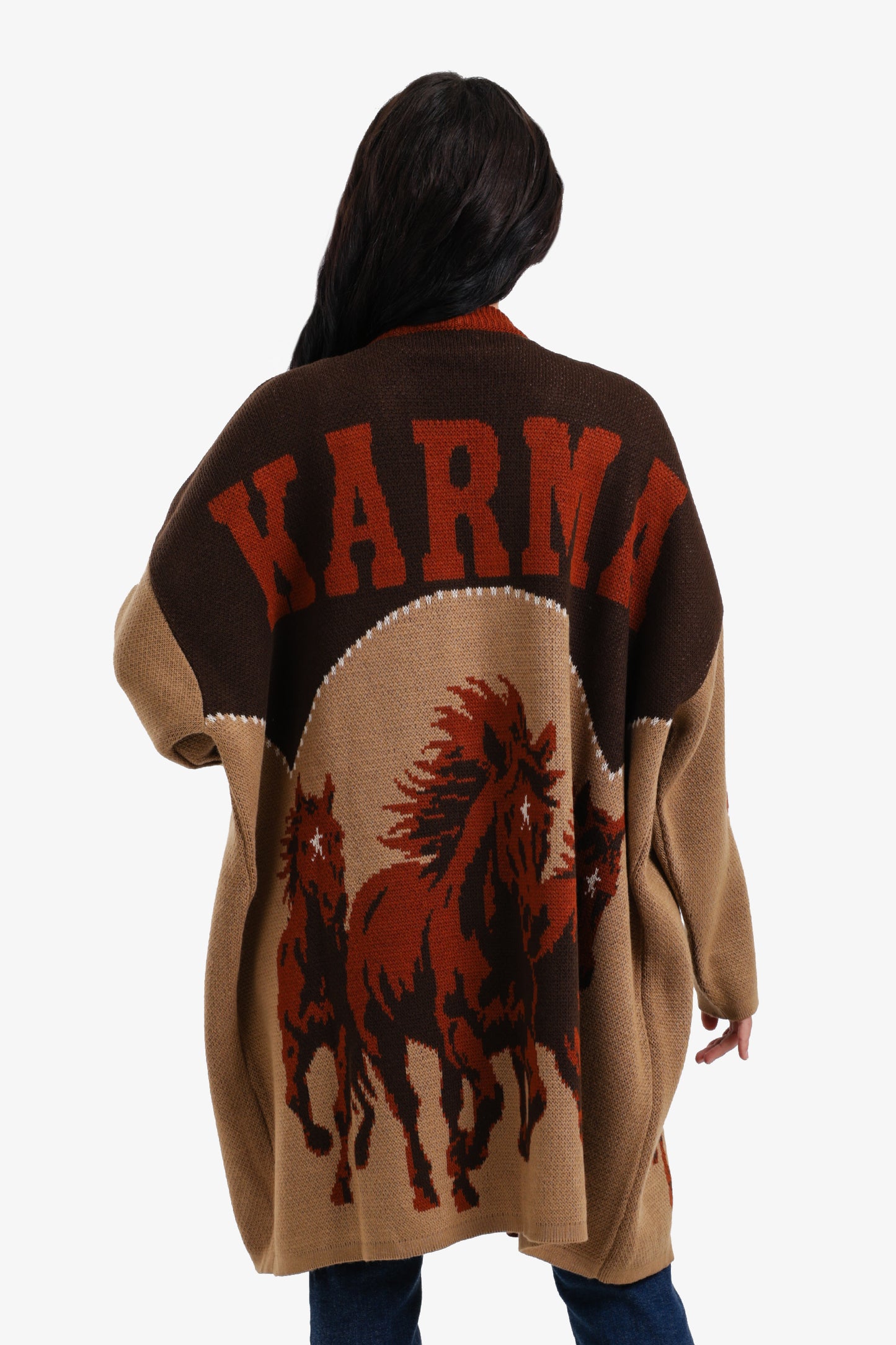 كارديجان مفتوح بطابع غربي