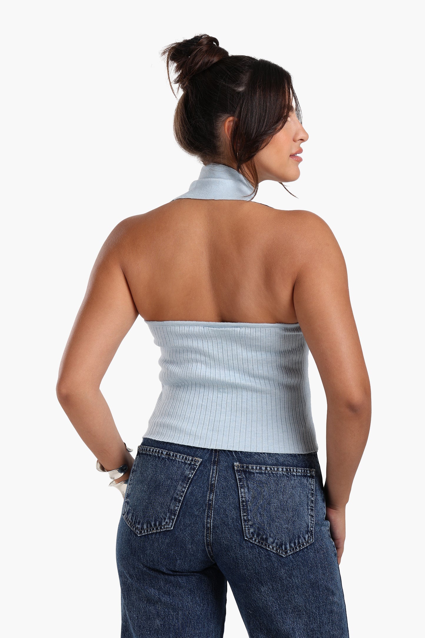 توب مضلع بياقة V 