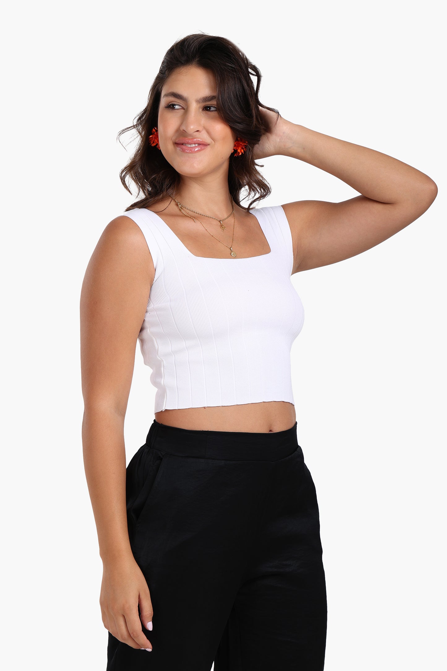 توب قصير بياقة مربعة