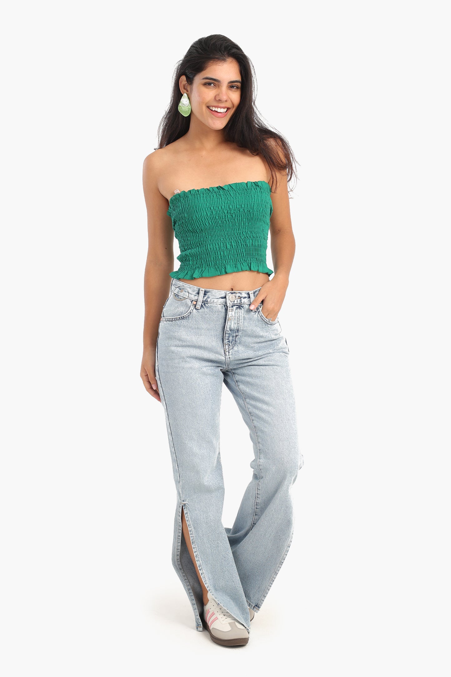 بنطلون جينز بفتحتين جانبيتين 