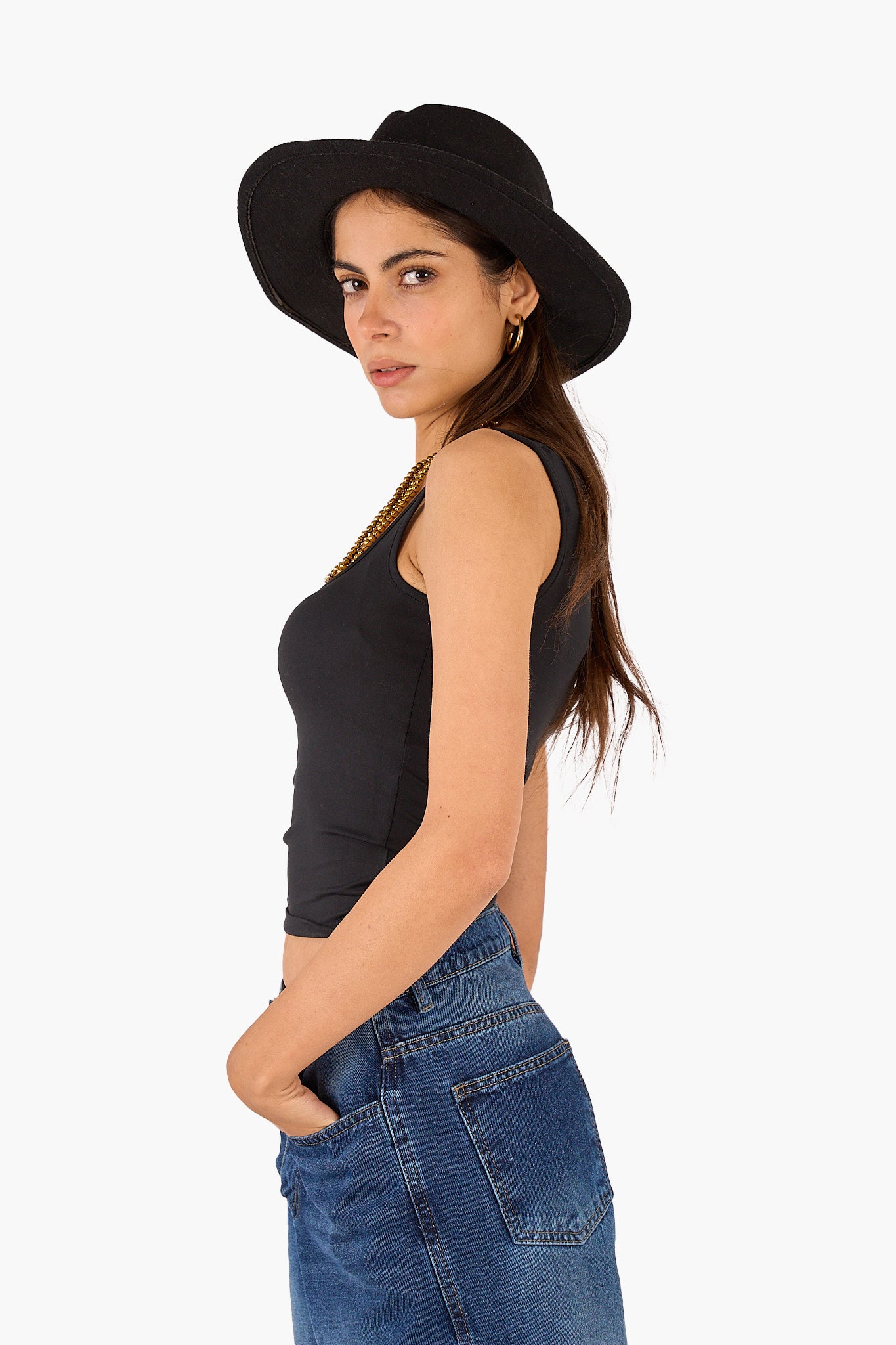 توب حمالات قصير برقبة مربعة