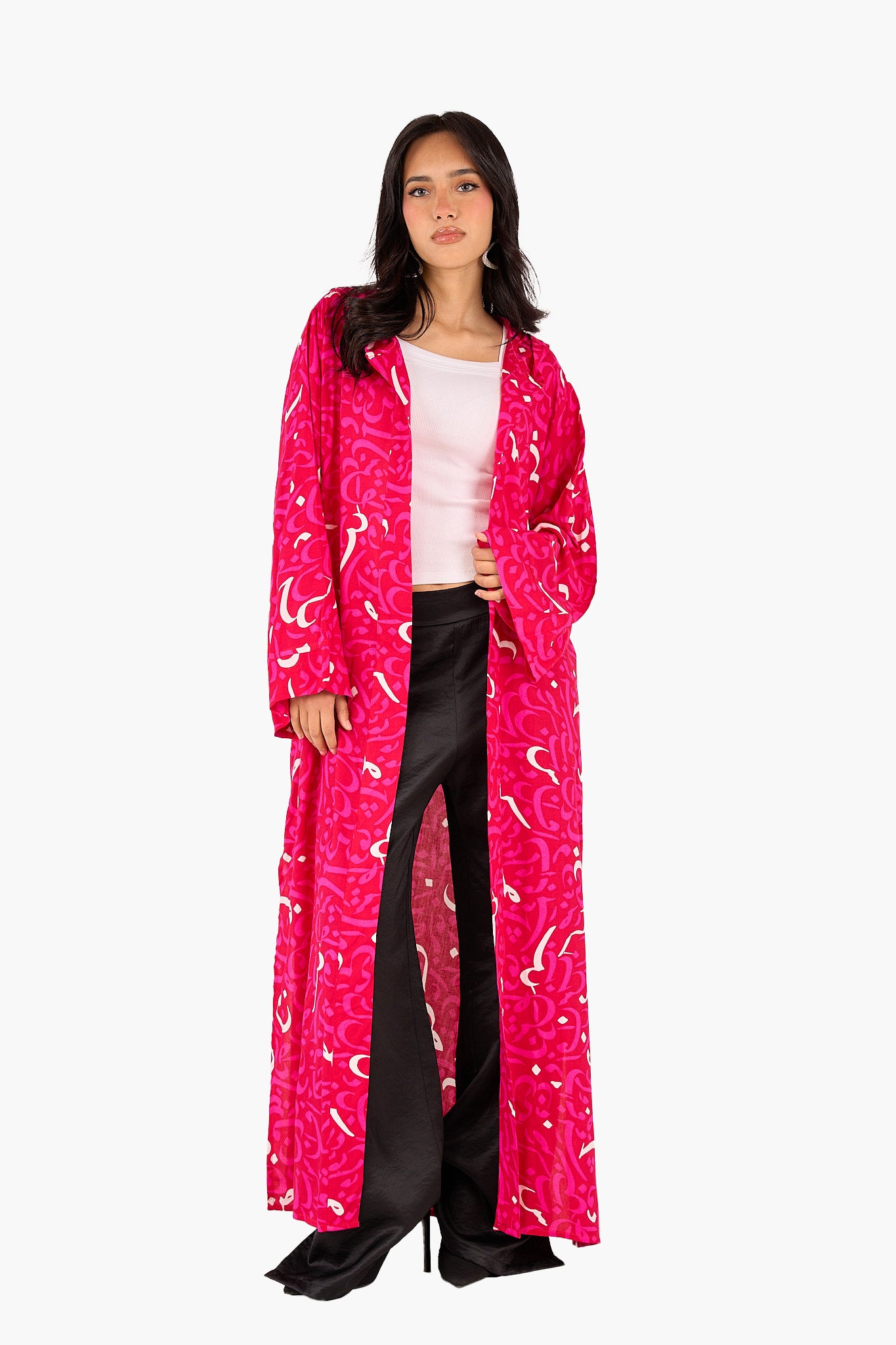 كيمونو بكابيشو بطبعة أحرف عربية