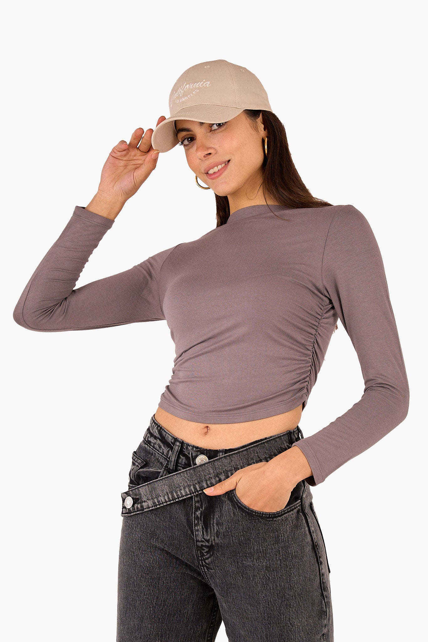 توب قصير بكم برقبة عالية