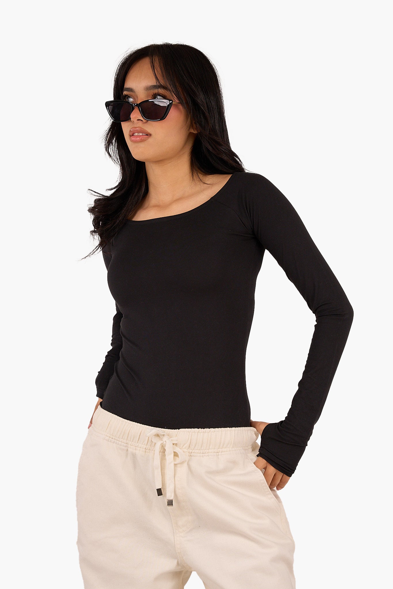 توب بكم وأساور بفتحة للإبهام